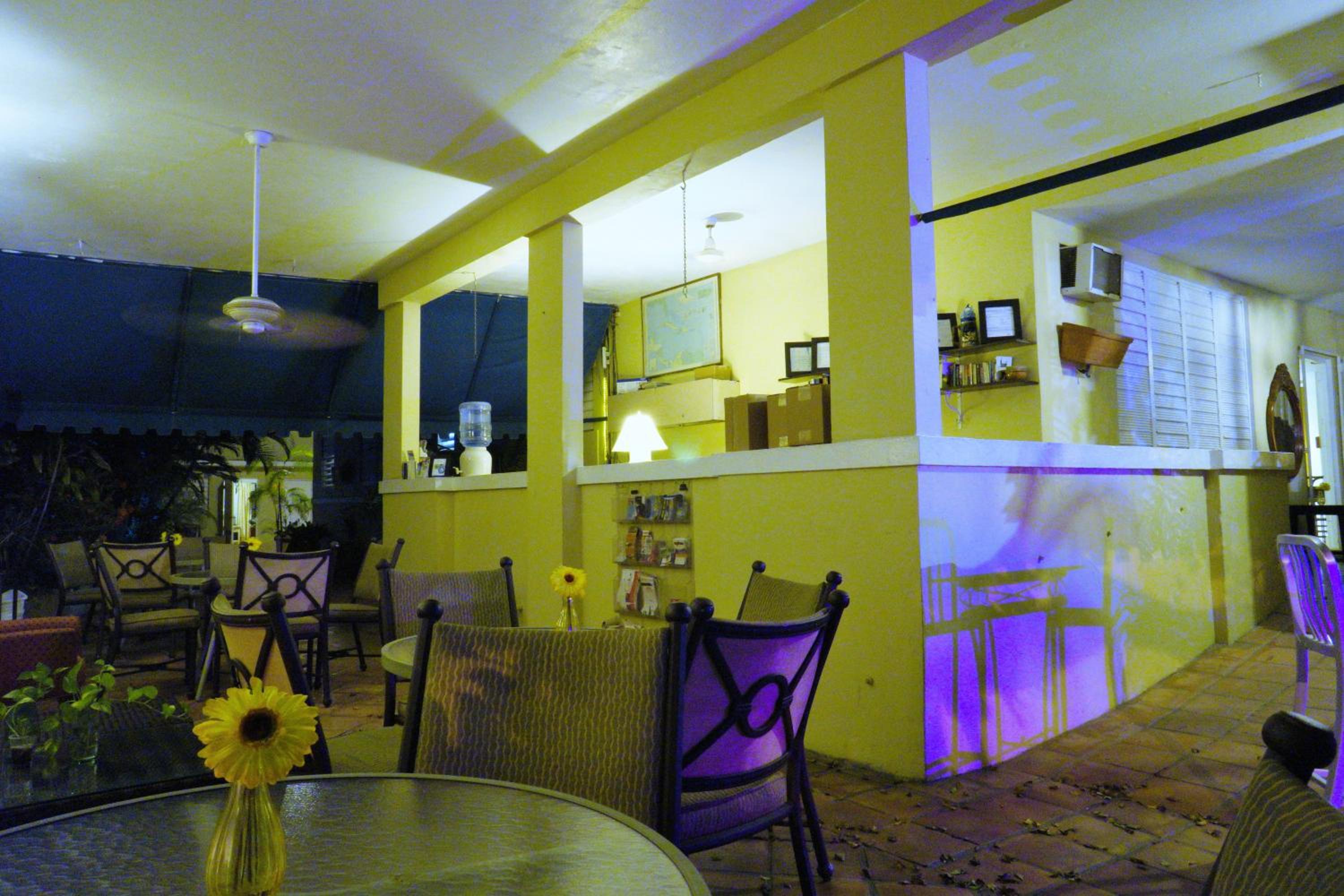 lounge