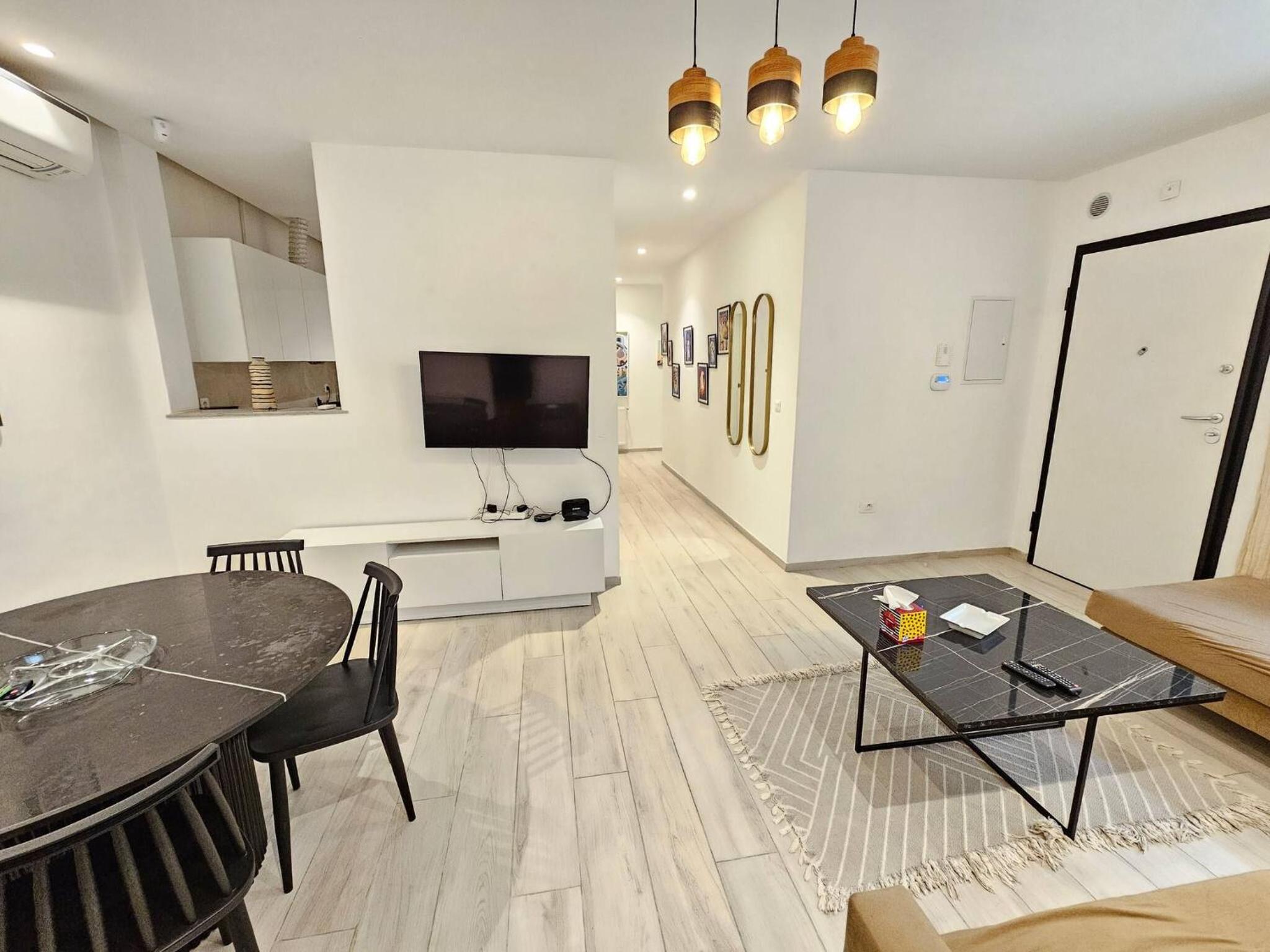 Contemporary Haven of La Marsa S 22