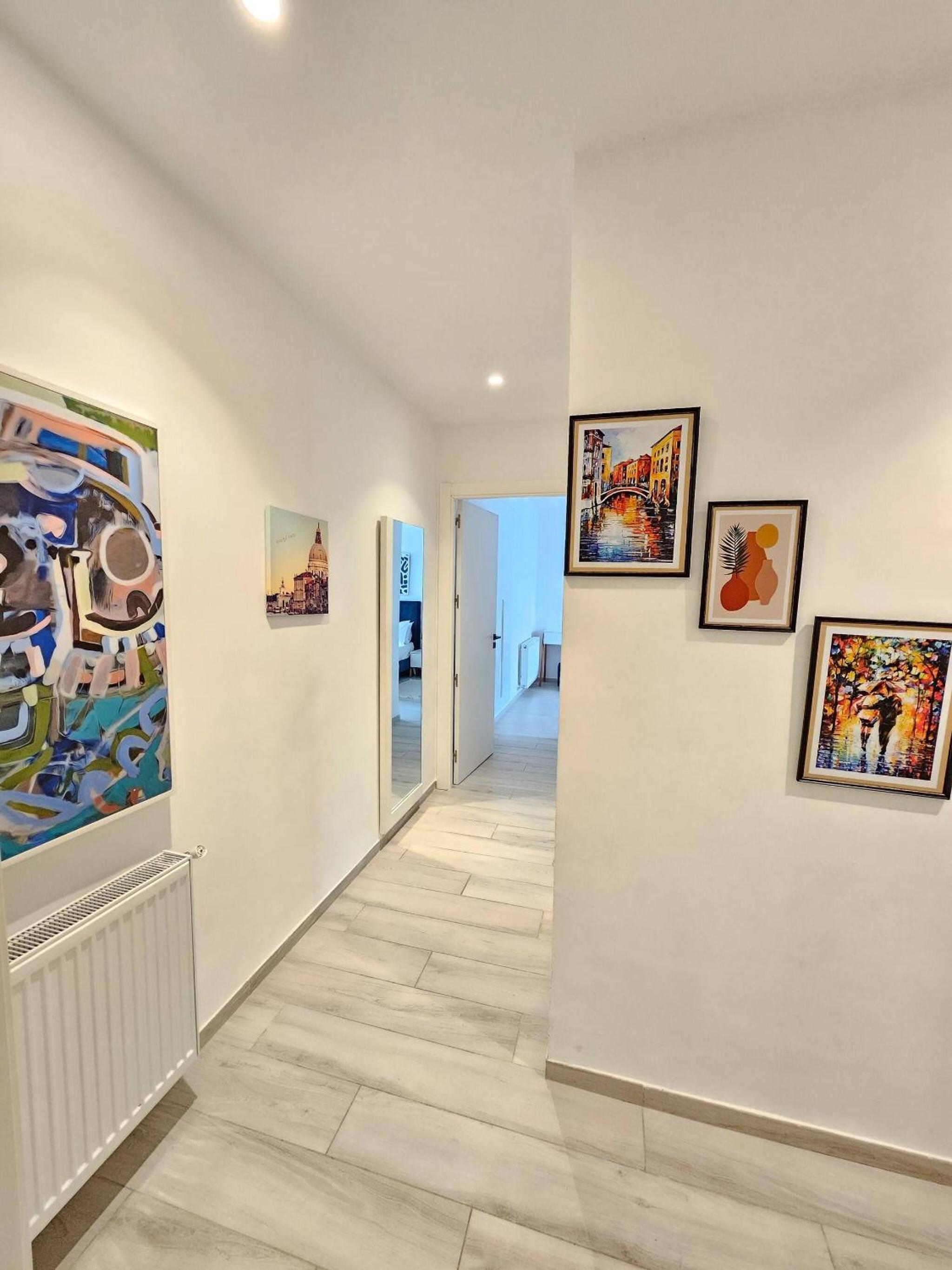 Contemporary Haven of La Marsa S 22