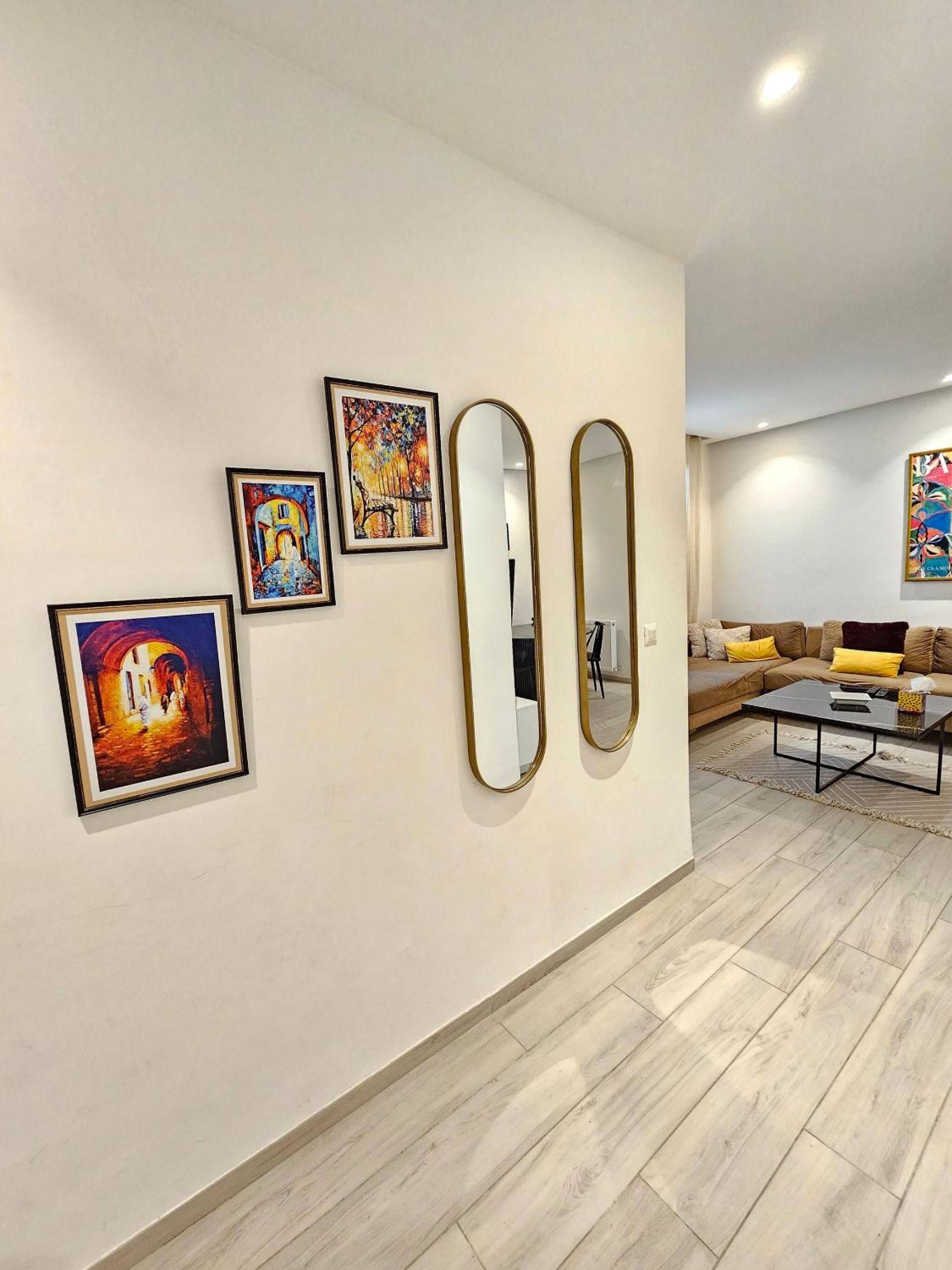 Contemporary Haven of La Marsa S 22