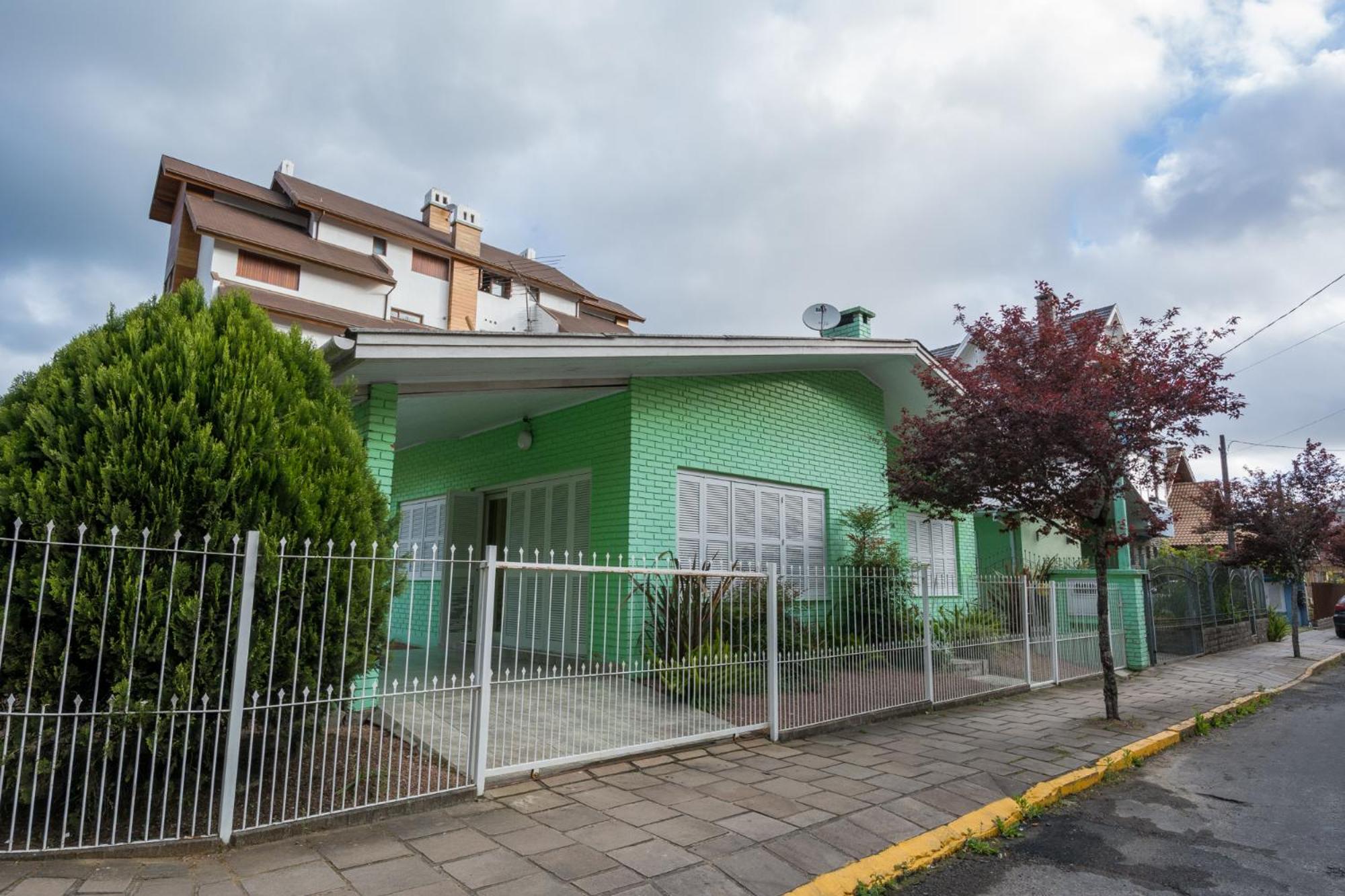 Casa Rua Padre Carmene