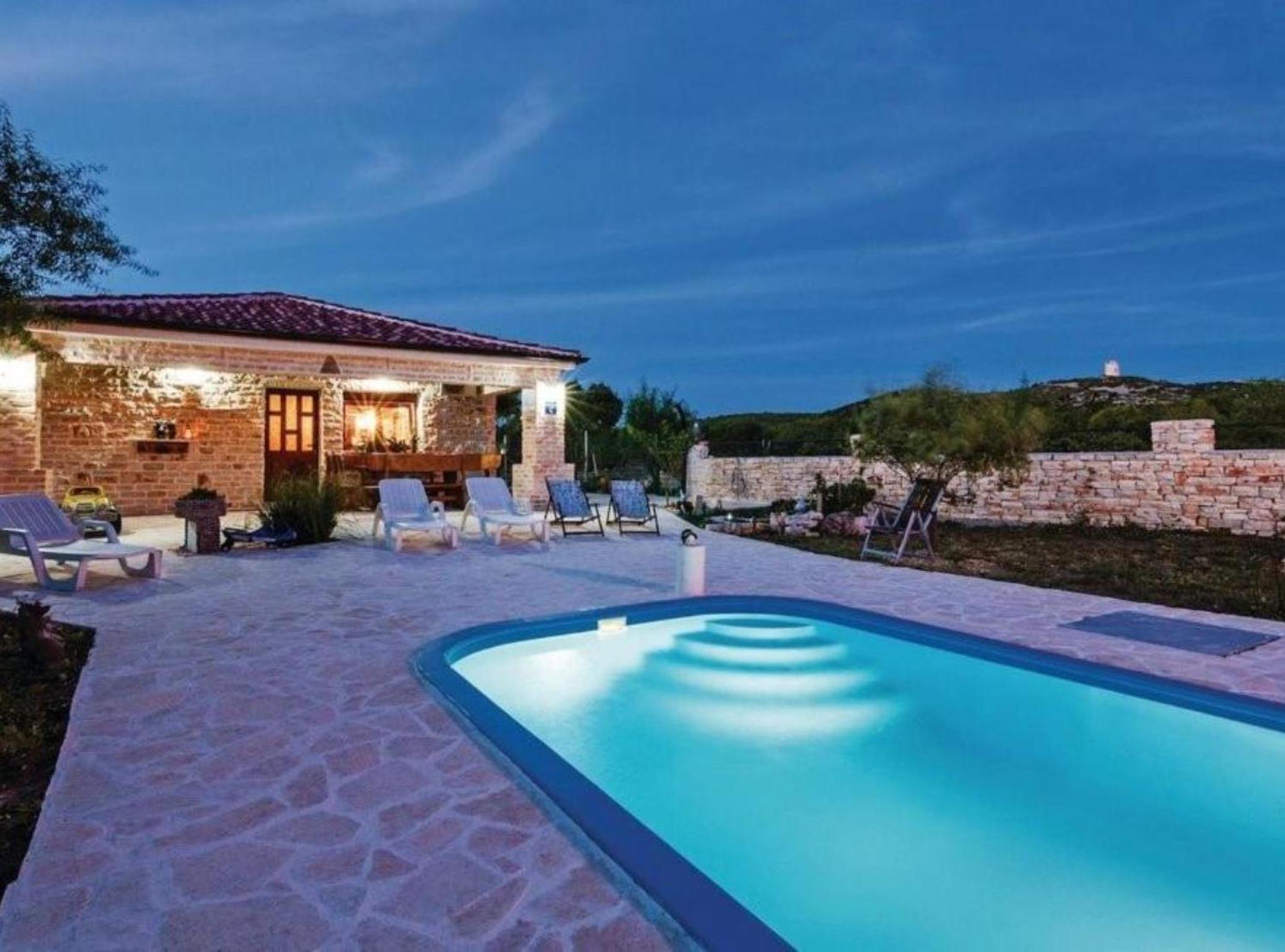 Holiday House Luka
