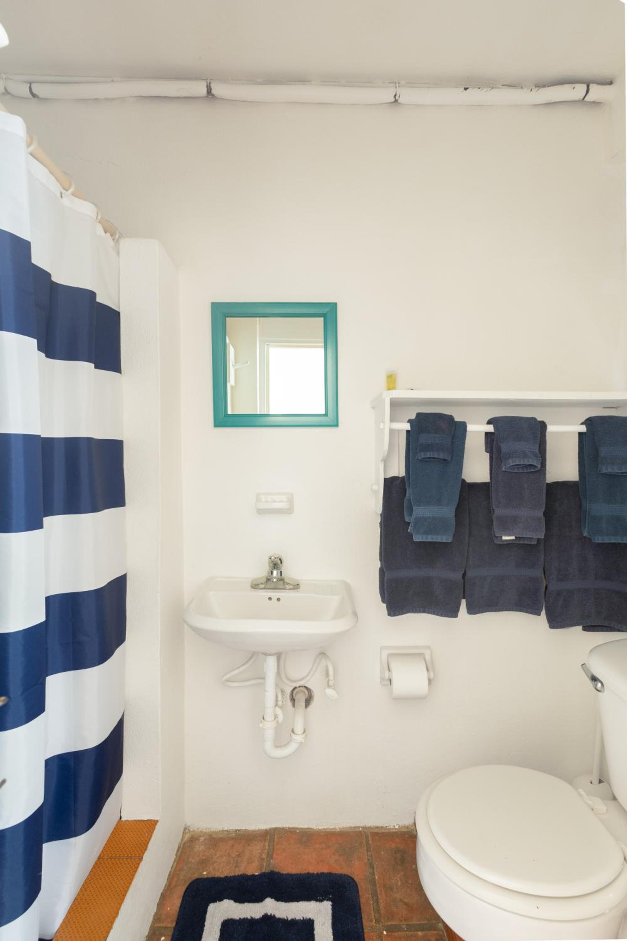 Trade Winds Restaurant & Guest House
