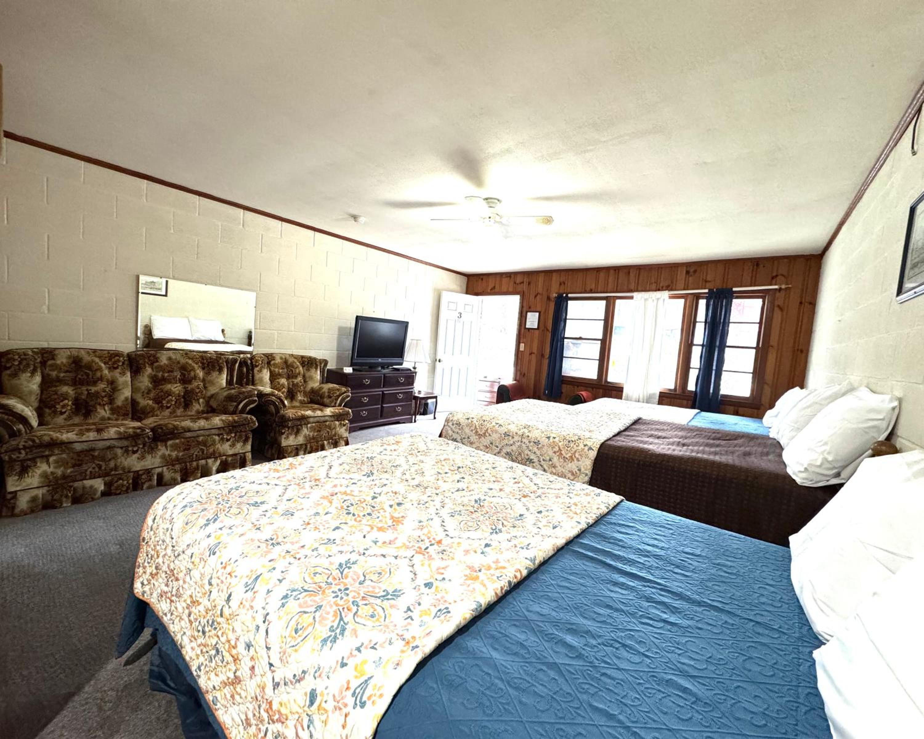 Parkview Lodge & Cabins