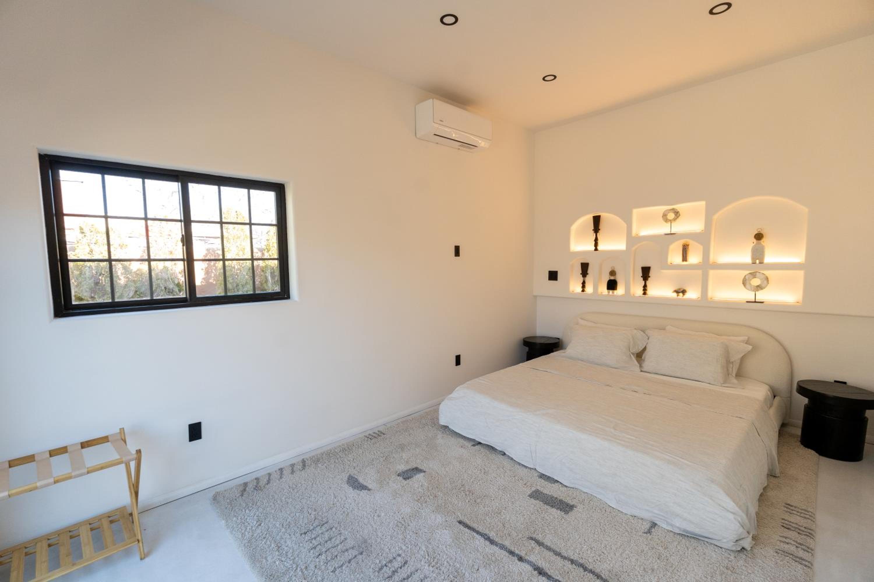 The Nicho House 4BD Ultra Modern Adobe Near Plaza
