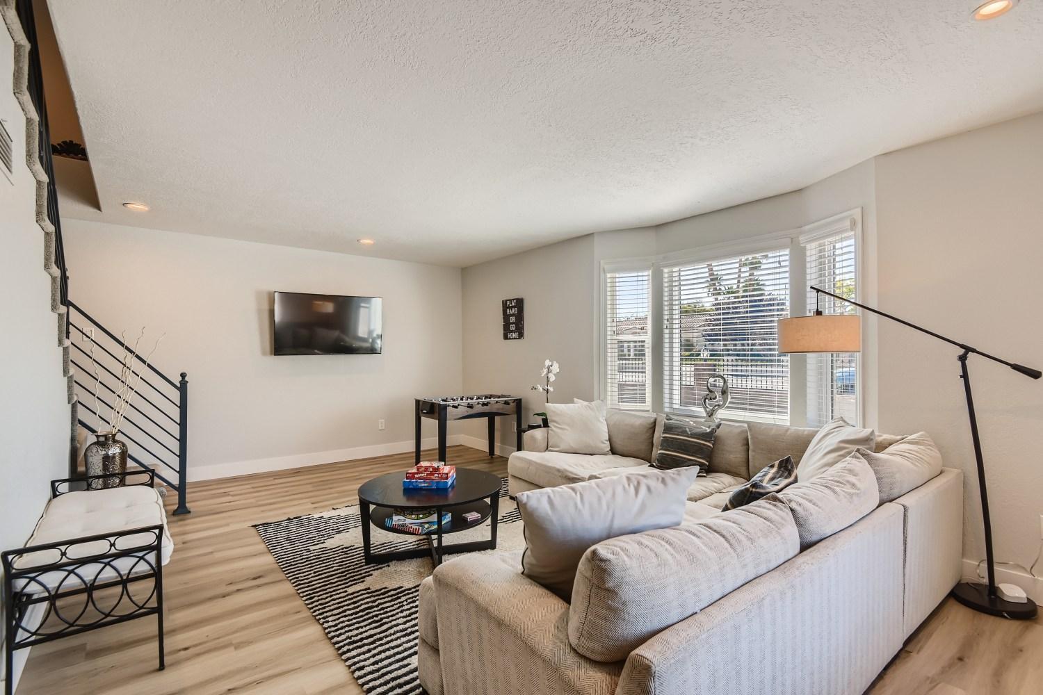 Lux life! Central location for business or play!