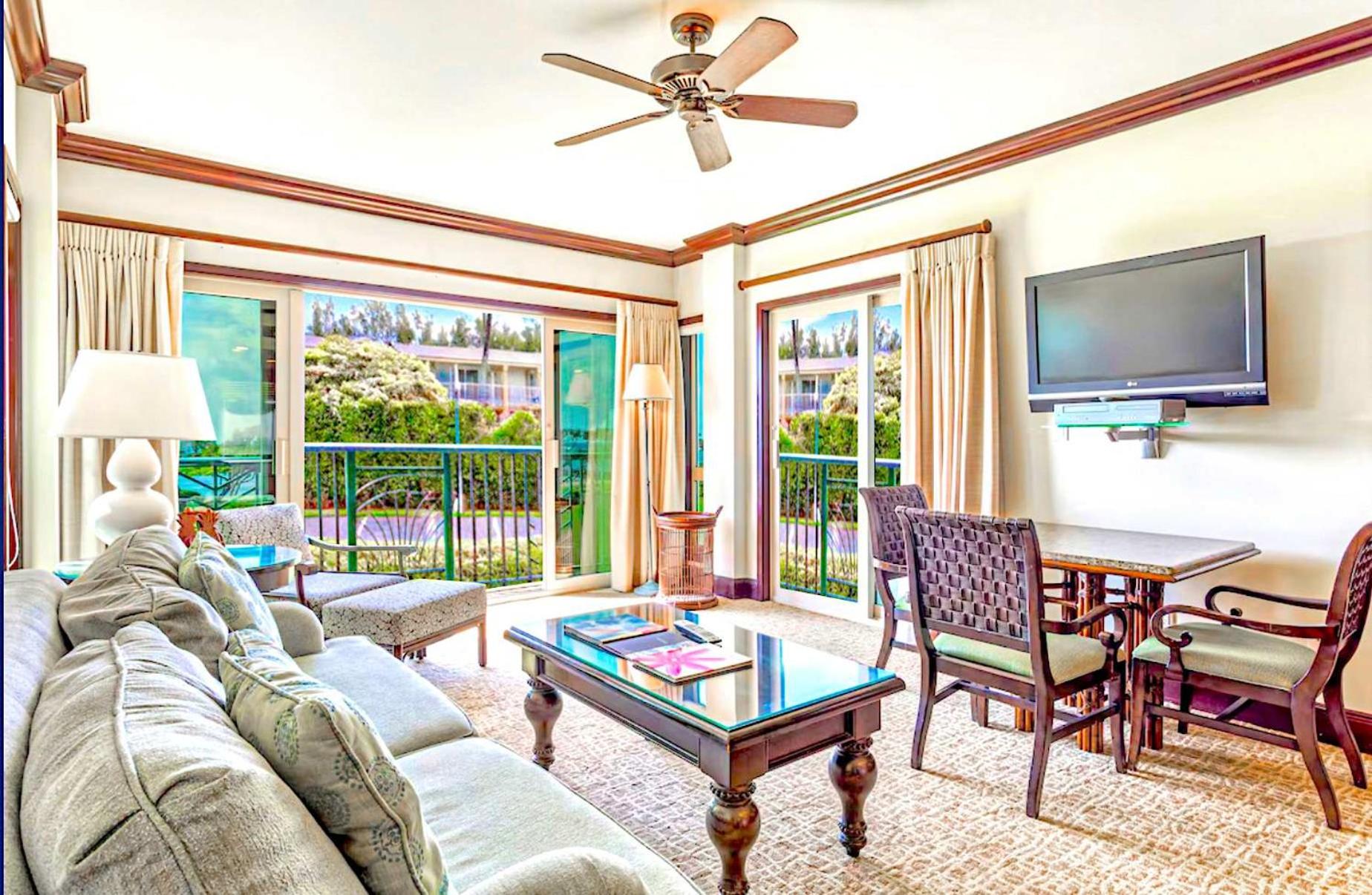 Waipouli Beach Resort - Kauai Oceanfront 2BR Balcony