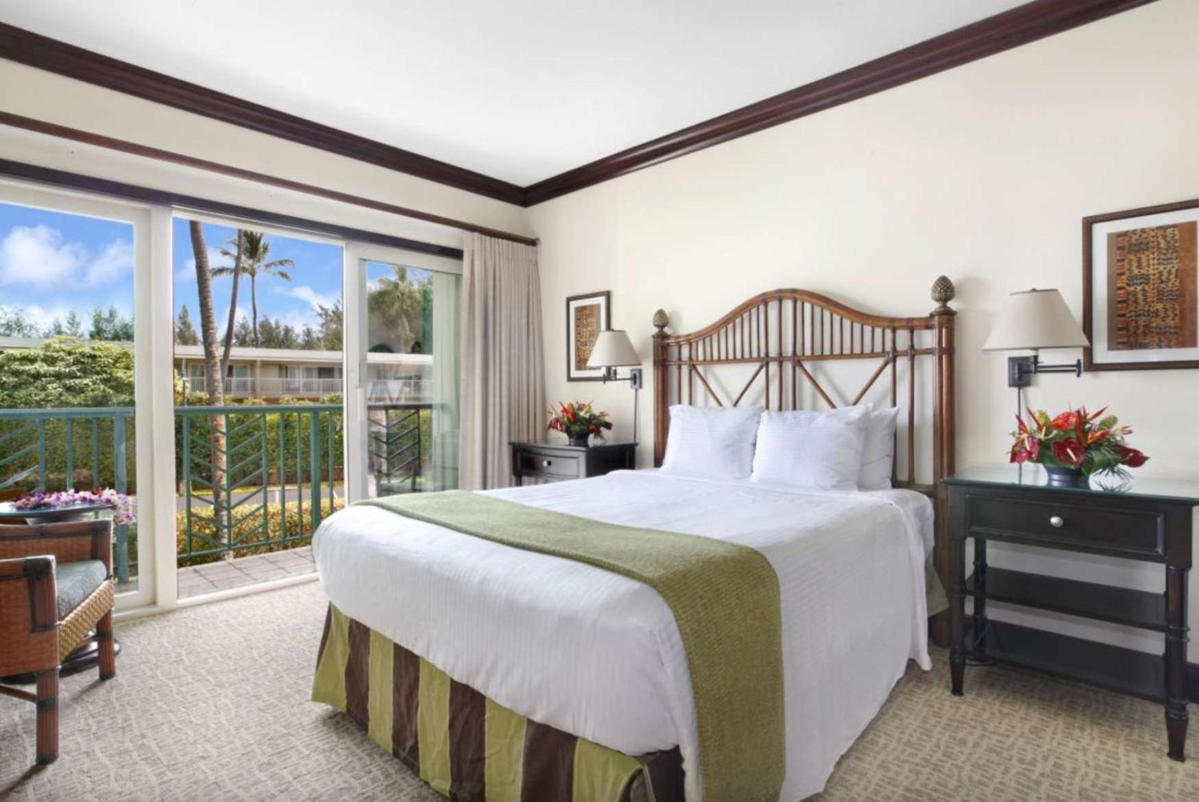 Waipouli Beach Resort - Kauai Oceanfront 2BR Balcony