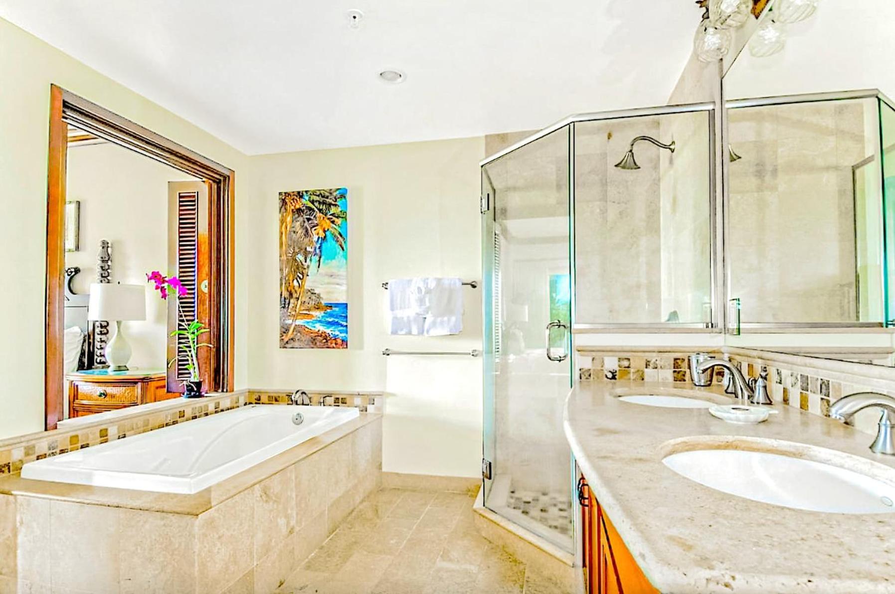 Waipouli Beach Resort - Kauai Oceanfront 2BR Balcony