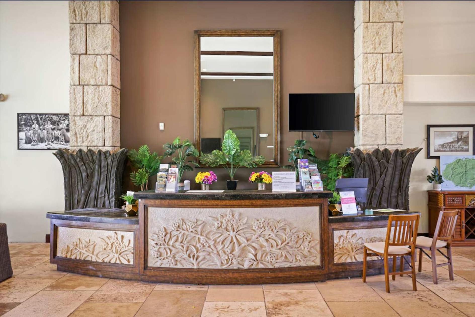 Waipouli Beach Resort - Kauai Oceanfront 2BR Balcony