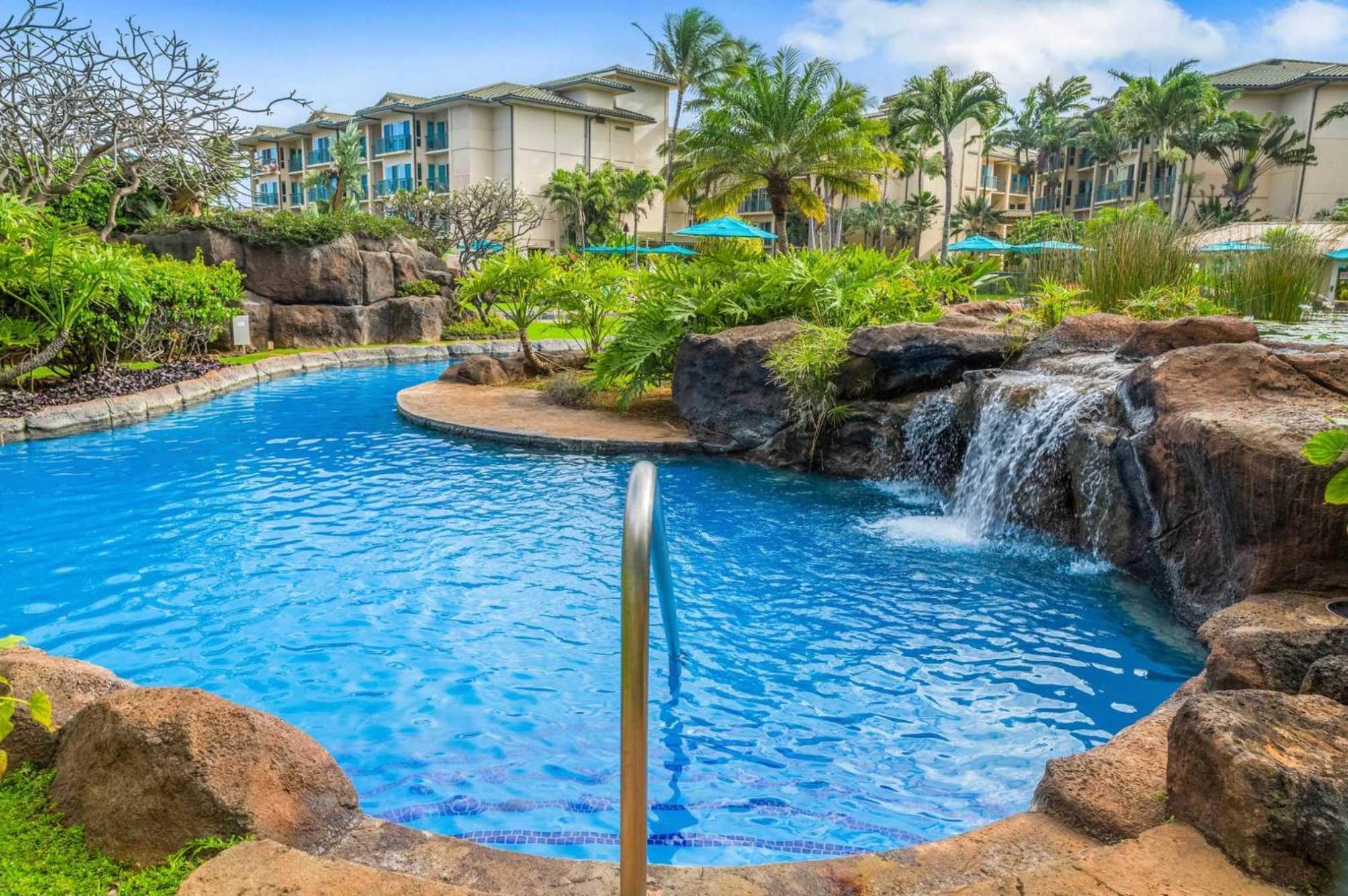 Waipouli Beach Resort - Kauai Oceanfront 2BR Balcony