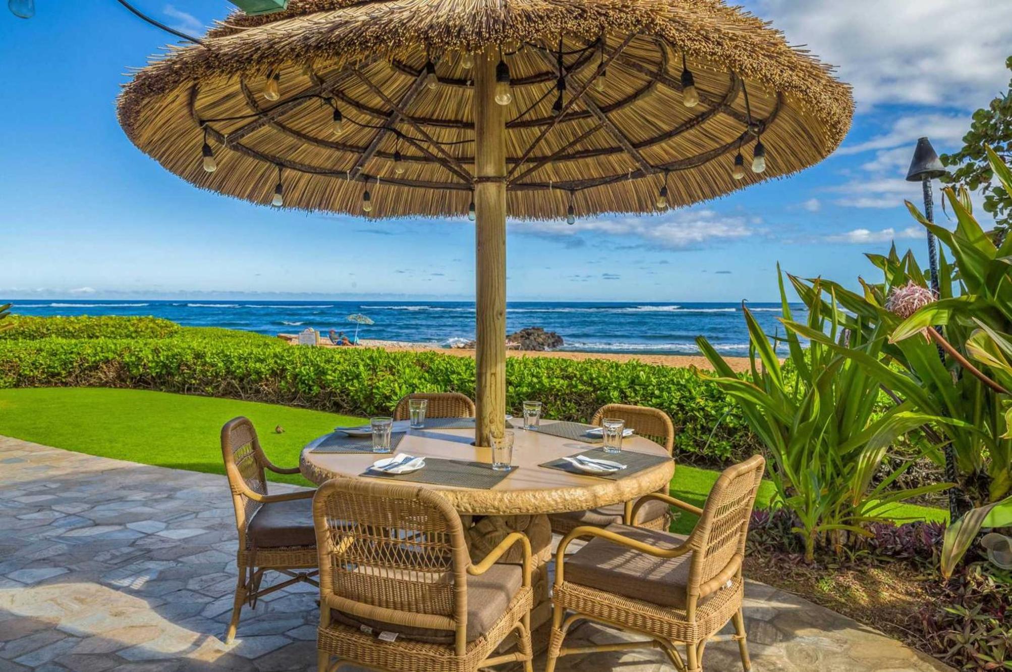 Waipouli Beach Resort - Kauai Oceanfront 2BR Balcony