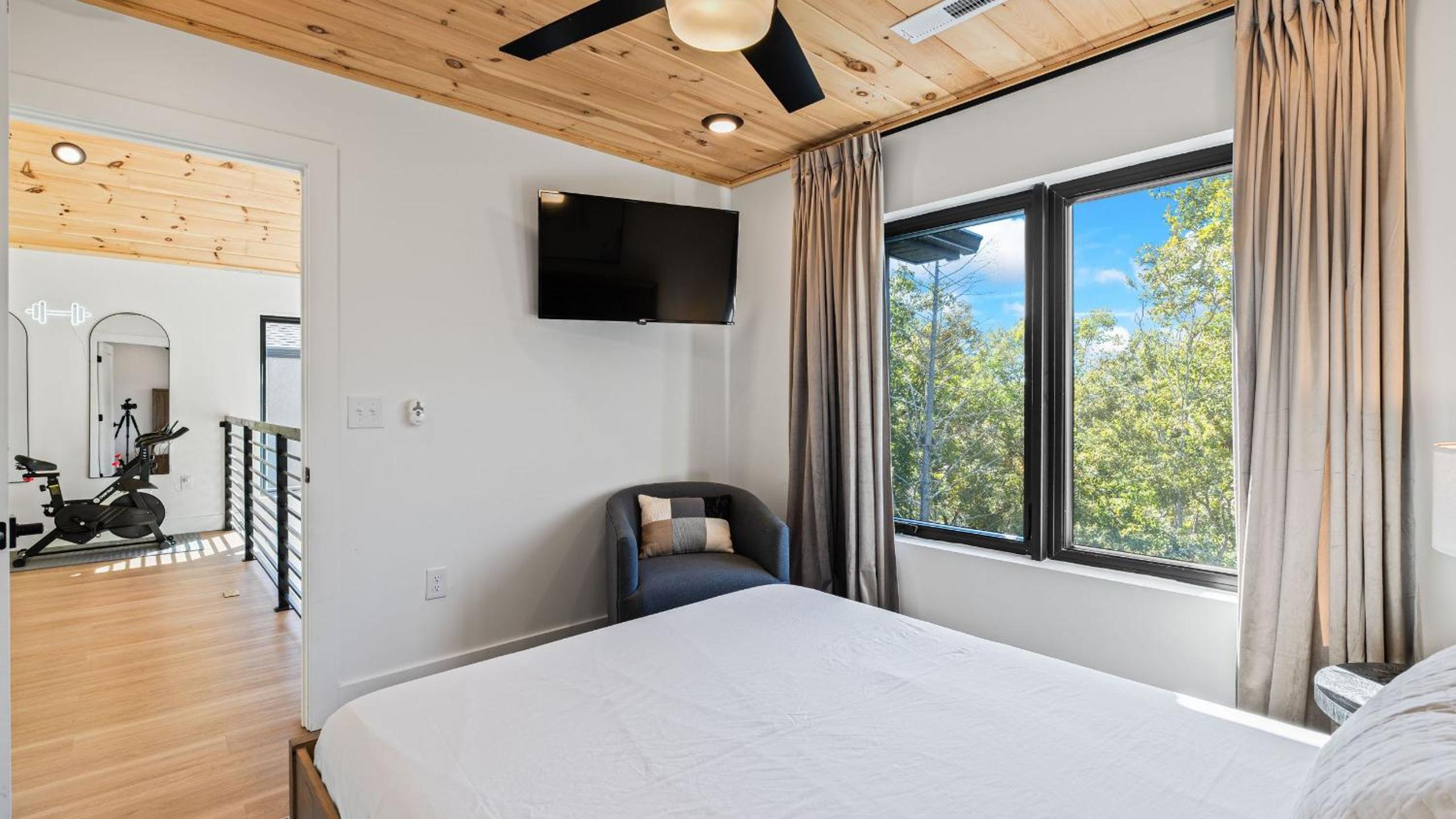 Indoor Pool Hot Tub Firepit Gym Mtn Views Ridgeview Retreat by AvantStay