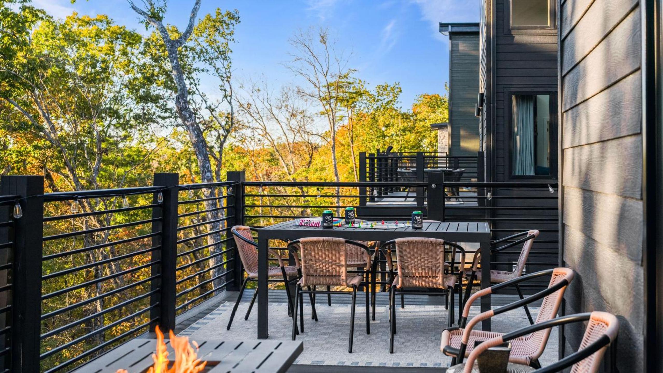 Indoor Pool Hot Tub Firepit Gym Mtn Views Ridgeview Retreat by AvantStay