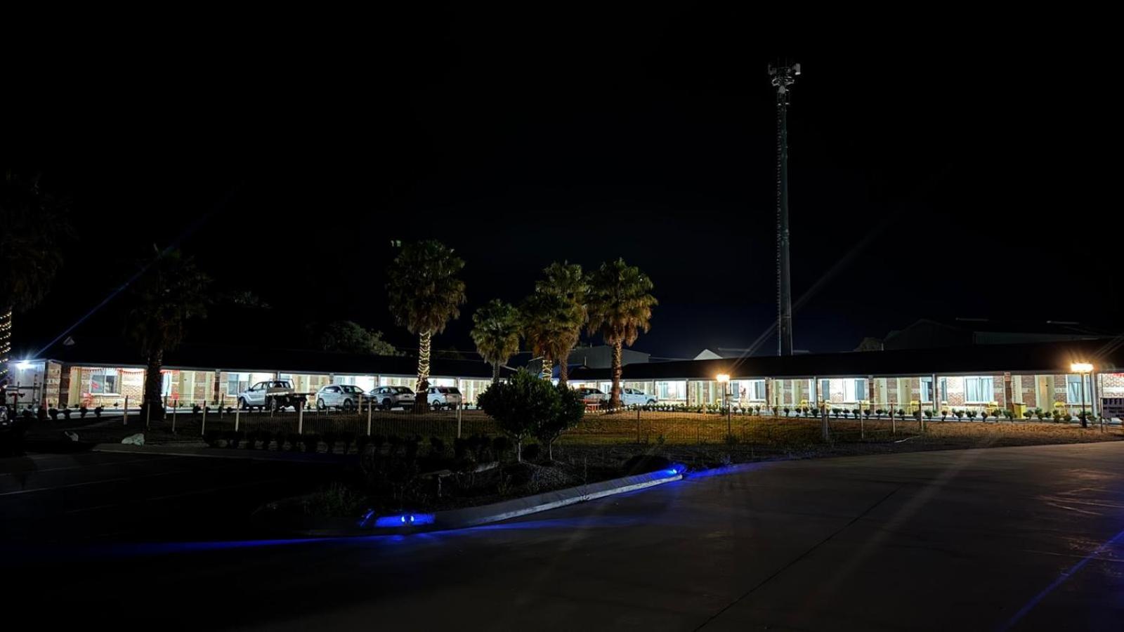 Marulan Motor Inn