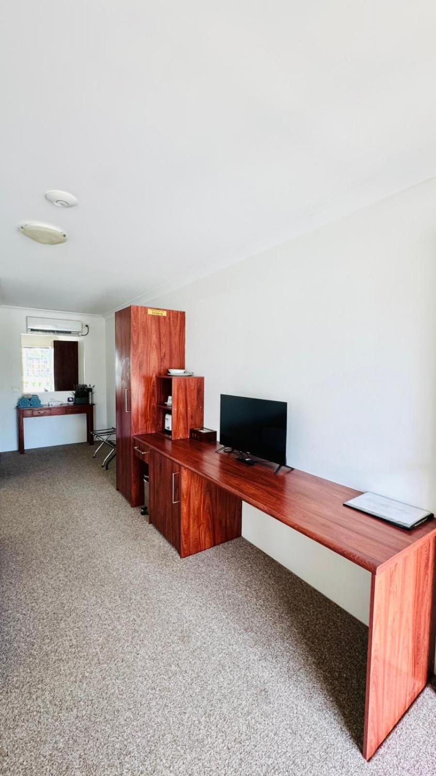 Marulan Motor Inn