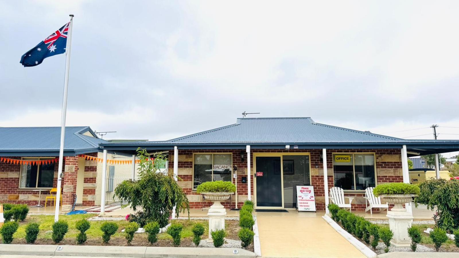 Marulan Motor Inn
