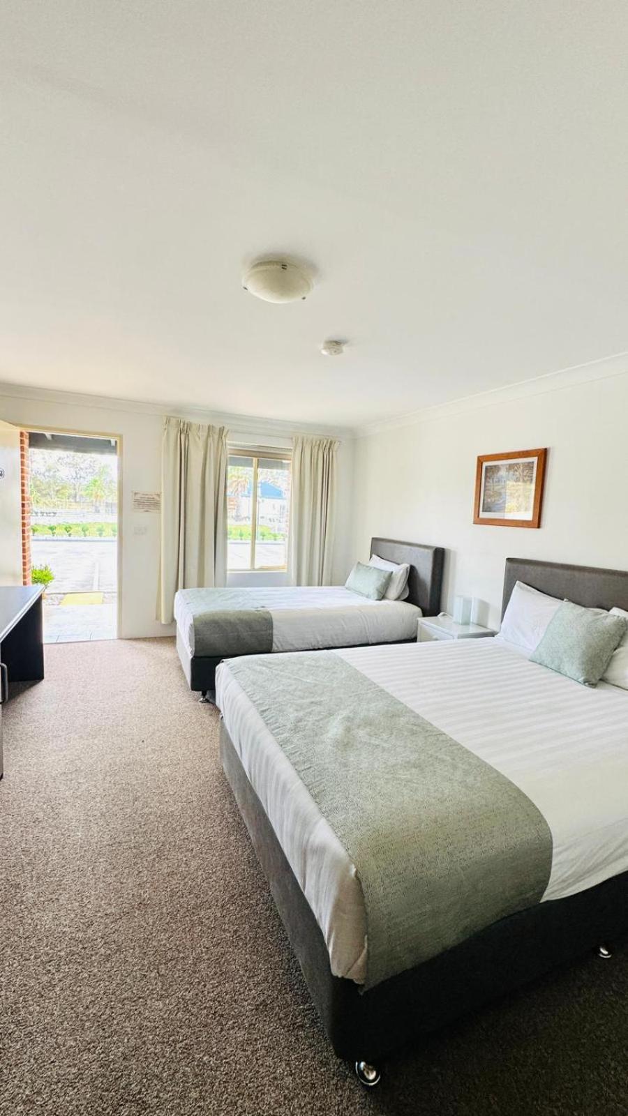 Marulan Motor Inn