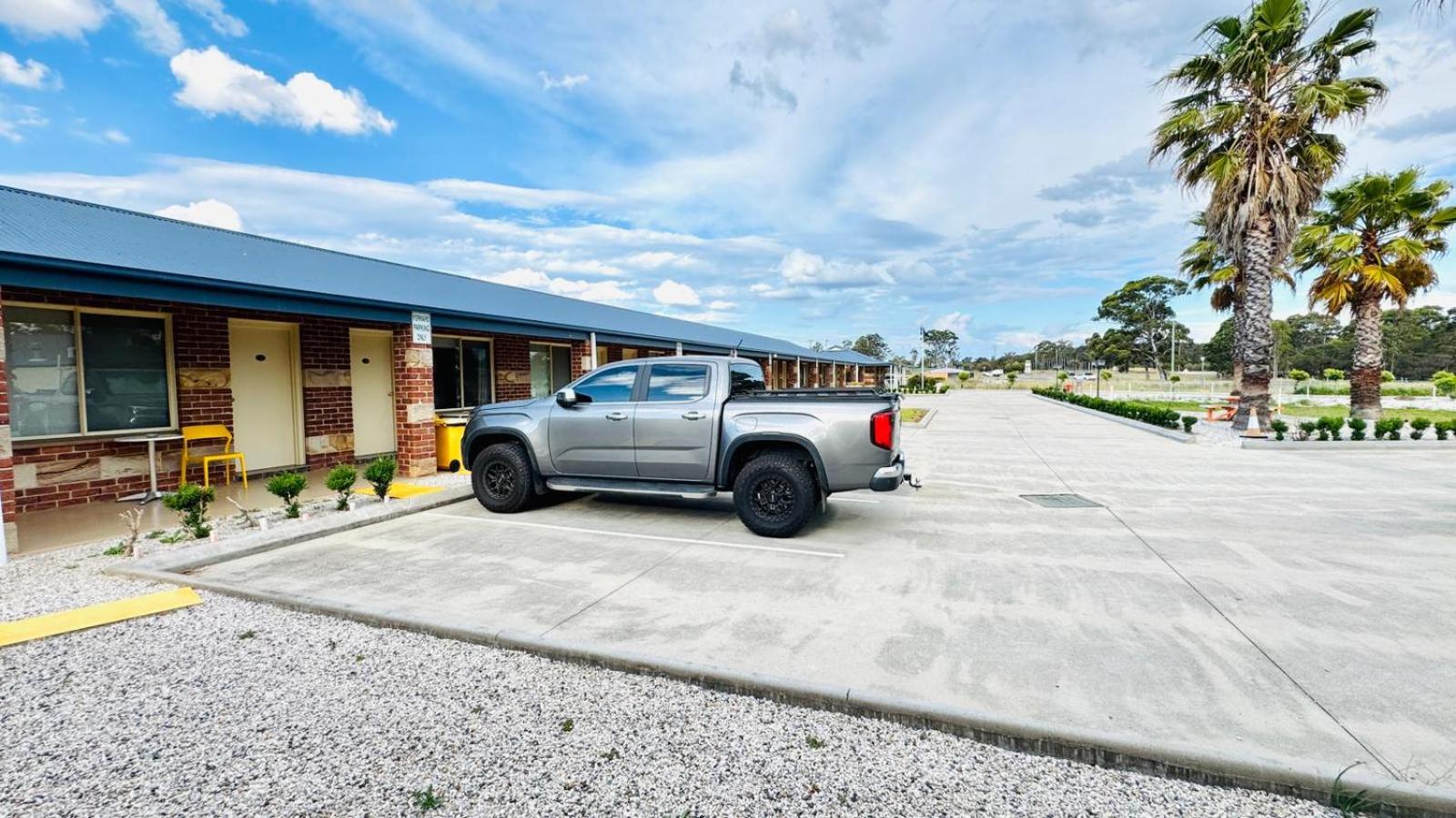 Marulan Motor Inn