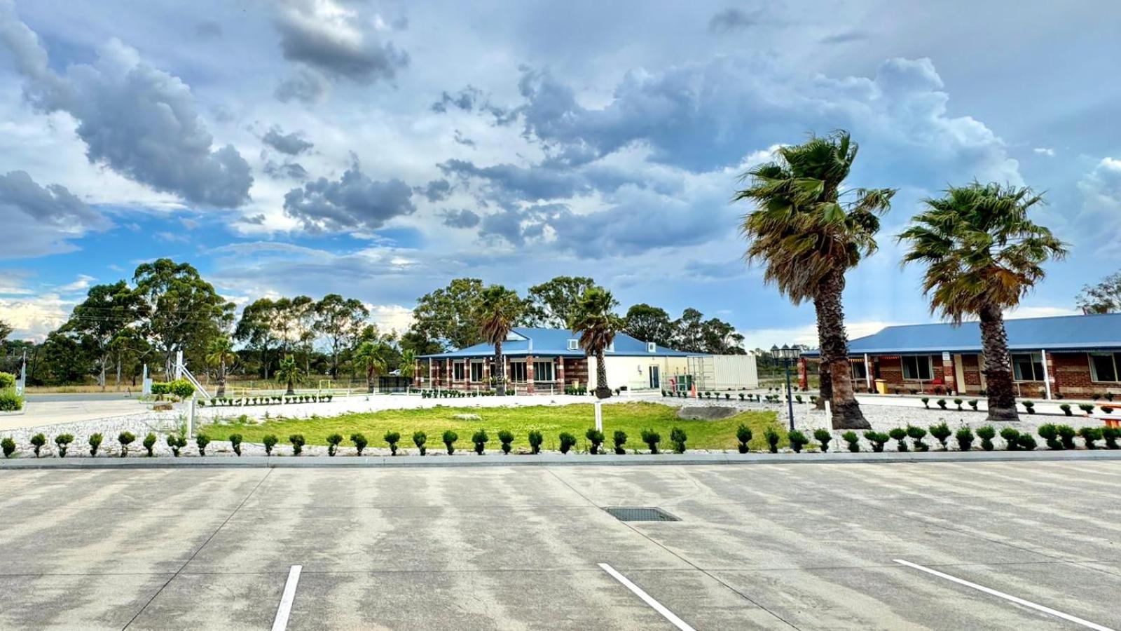 Marulan Motor Inn