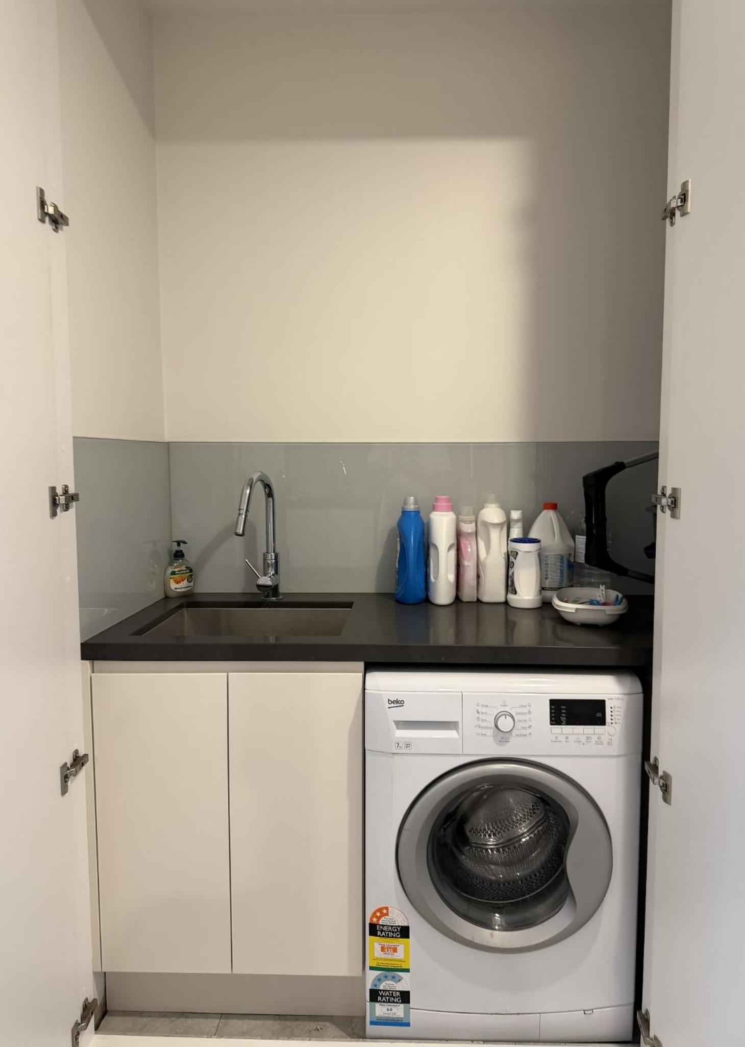 Manly Modern 3 Bedroom Home - Upper Duplex