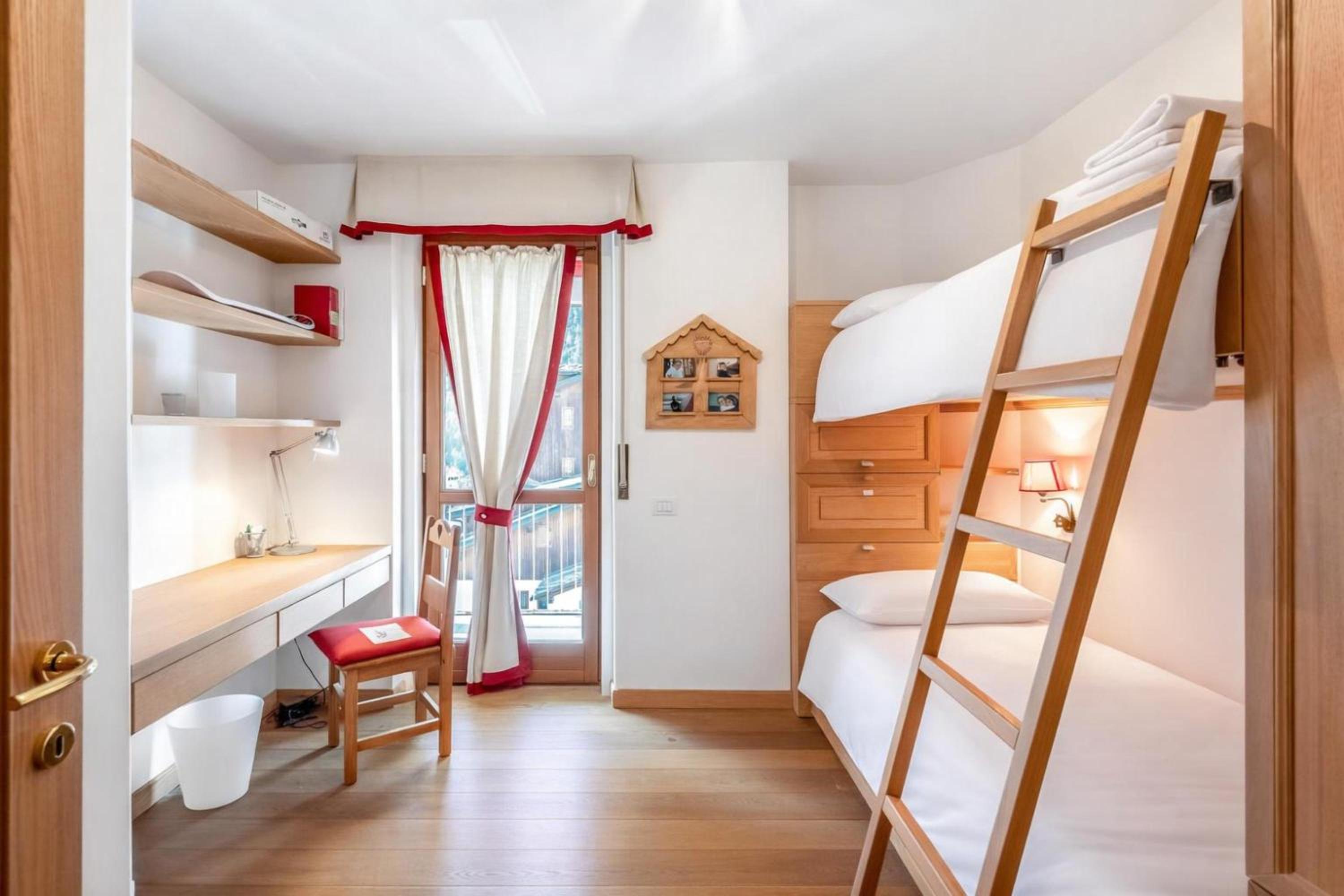 Charming Apartment Close to Cableway - Happy Rentals