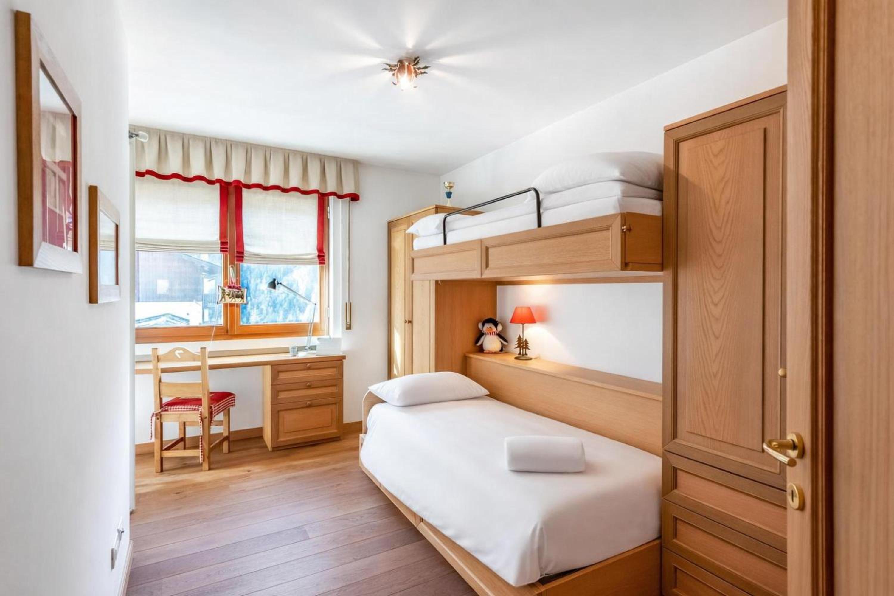 Charming Apartment Close to Cableway - Happy Rentals
