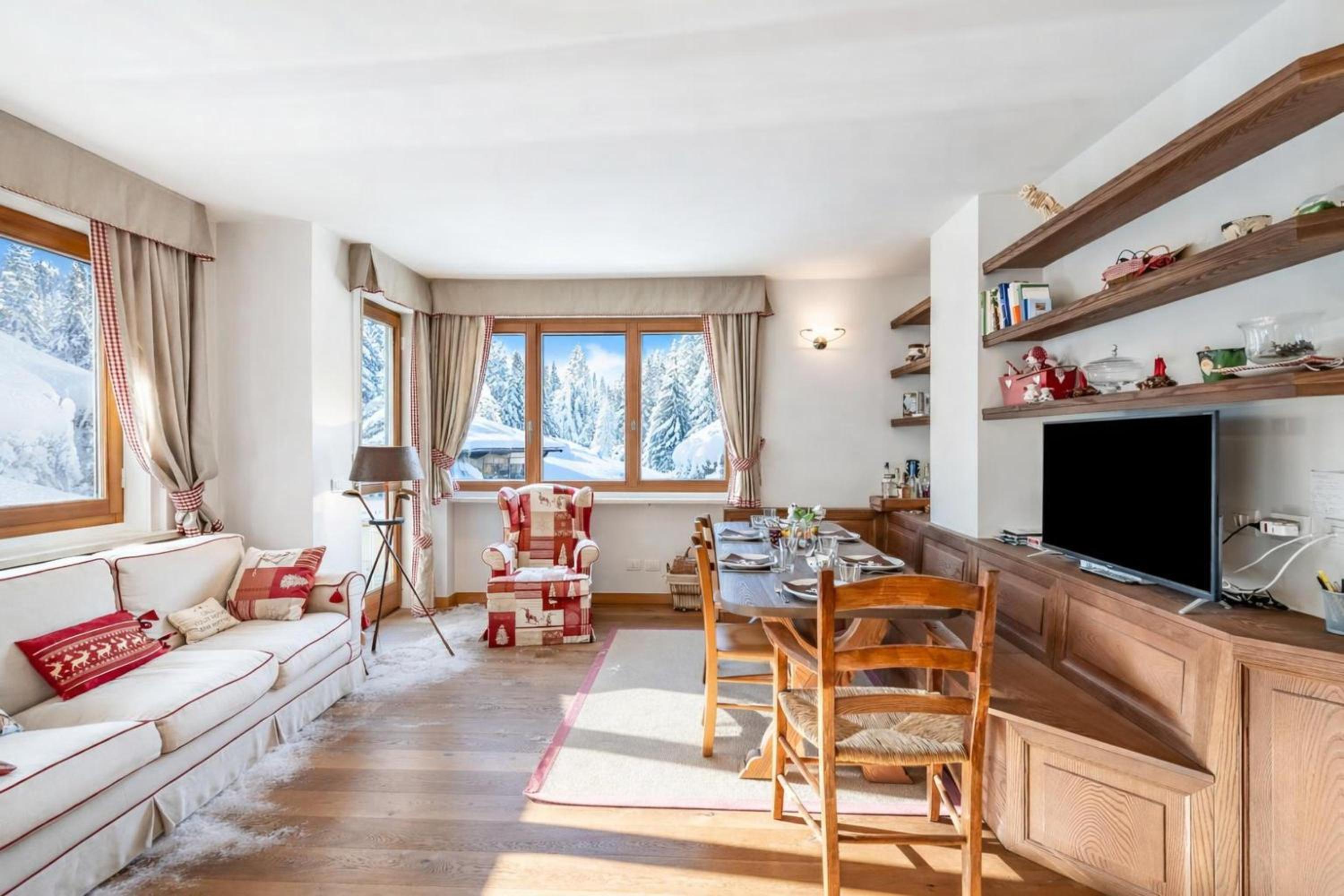 Charming Apartment Close to Cableway - Happy Rentals