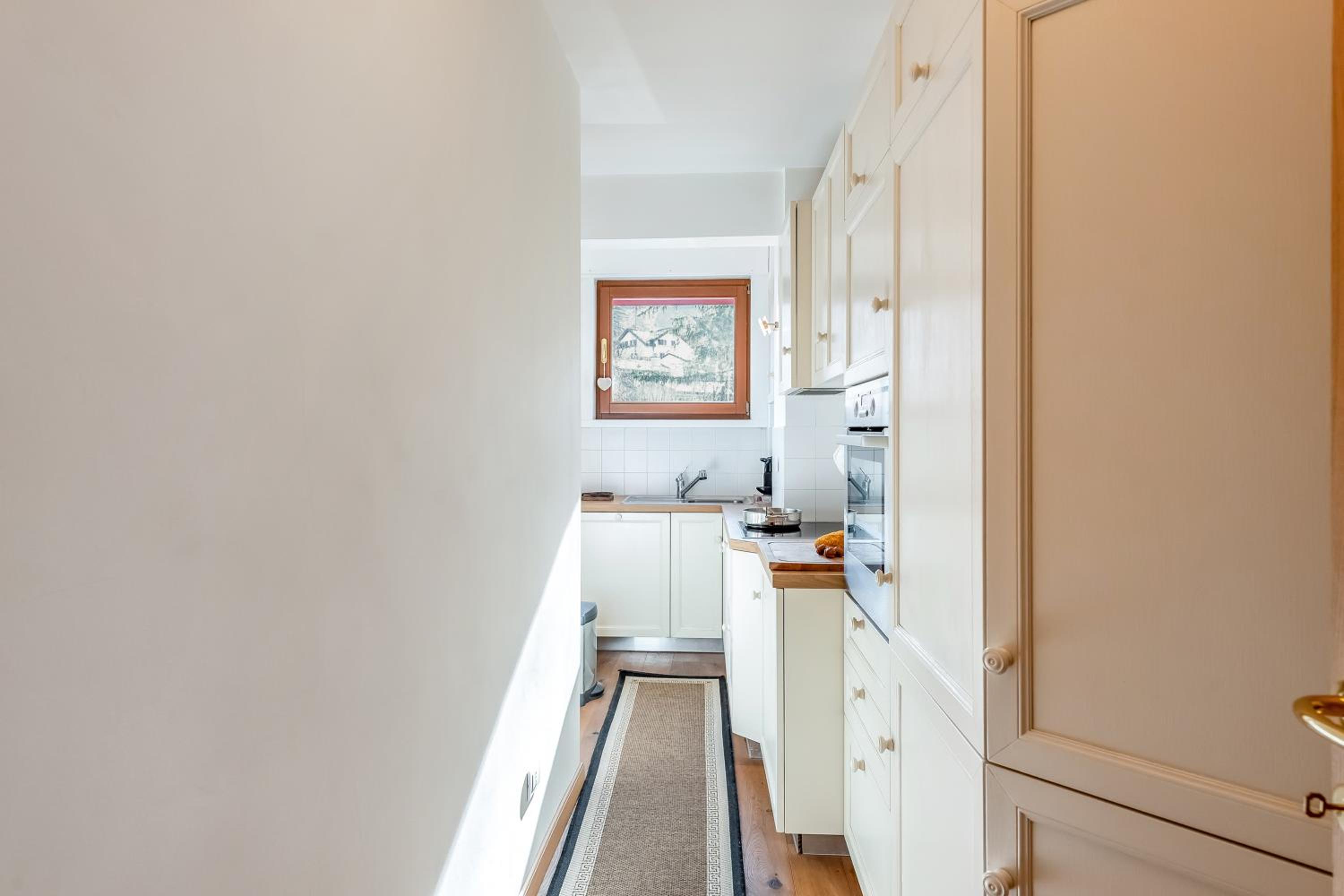 Charming Apartment Close to Cableway - Happy Rentals