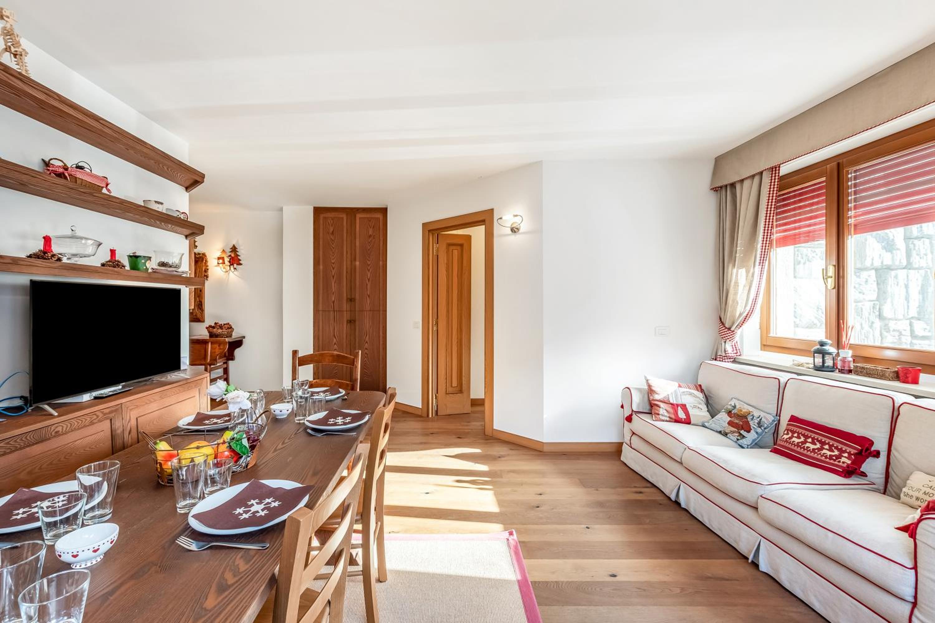 Charming Apartment Close to Cableway - Happy Rentals
