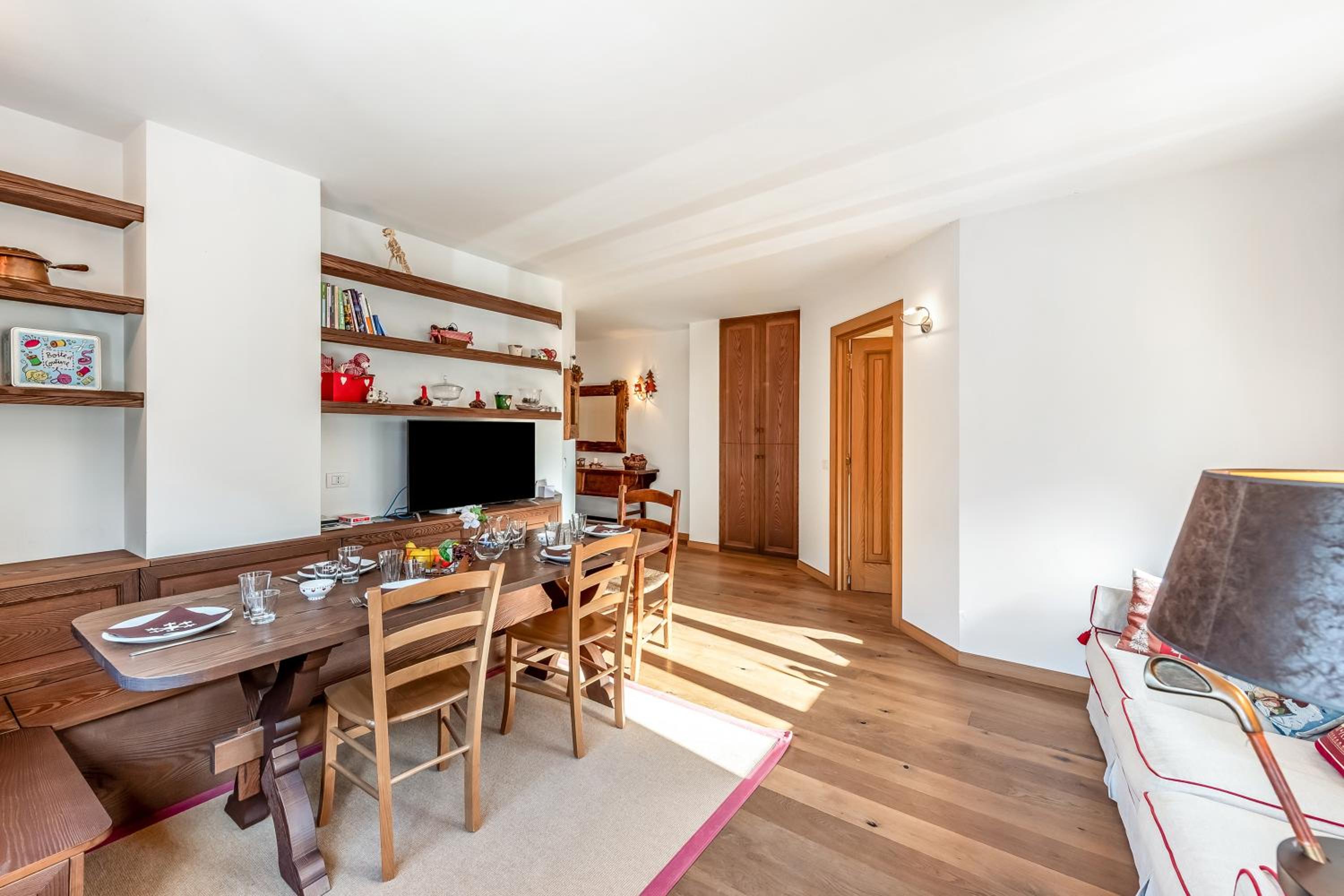 Charming Apartment Close to Cableway - Happy Rentals