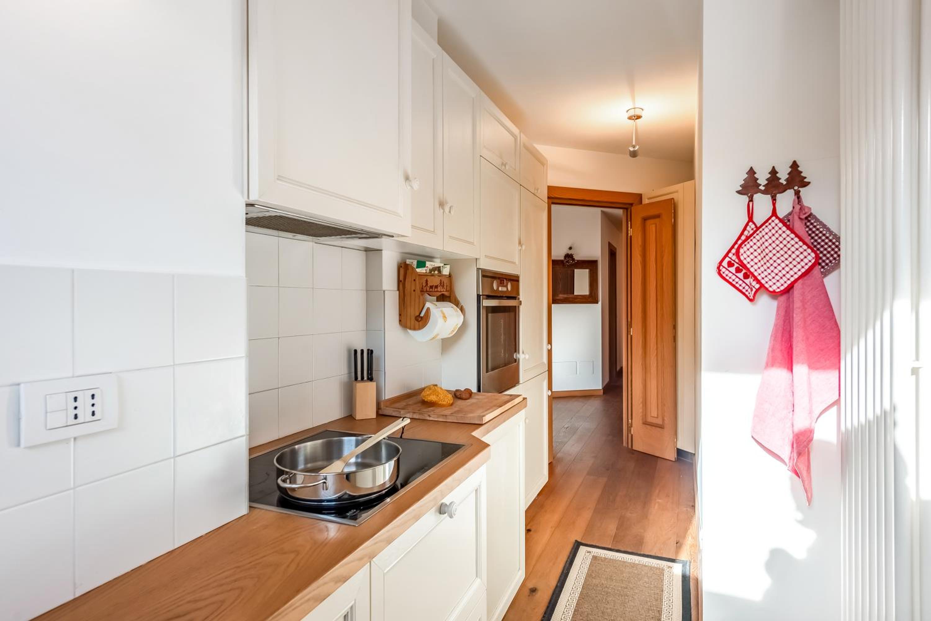 Charming Apartment Close to Cableway - Happy Rentals
