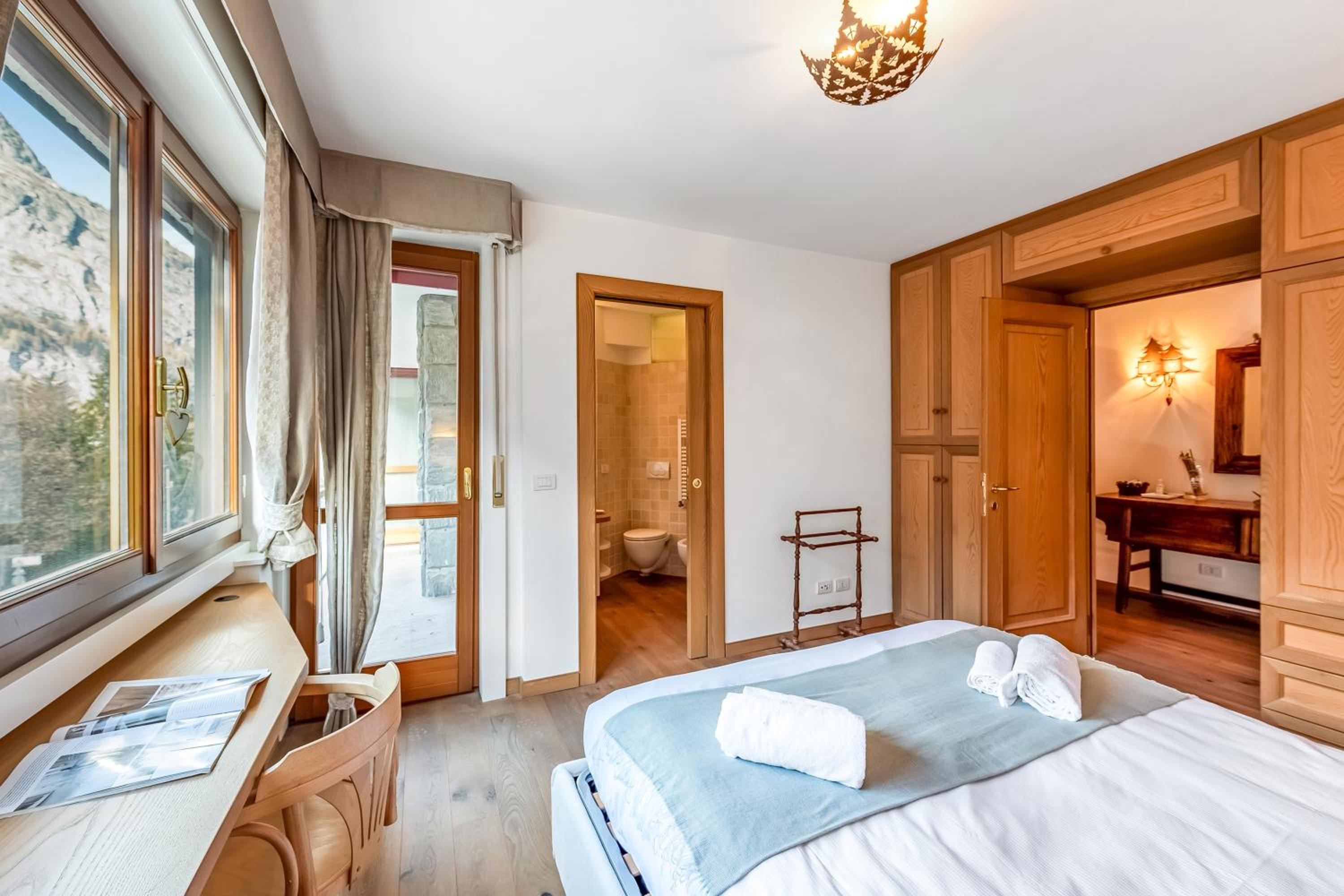Charming Apartment Close to Cableway - Happy Rentals