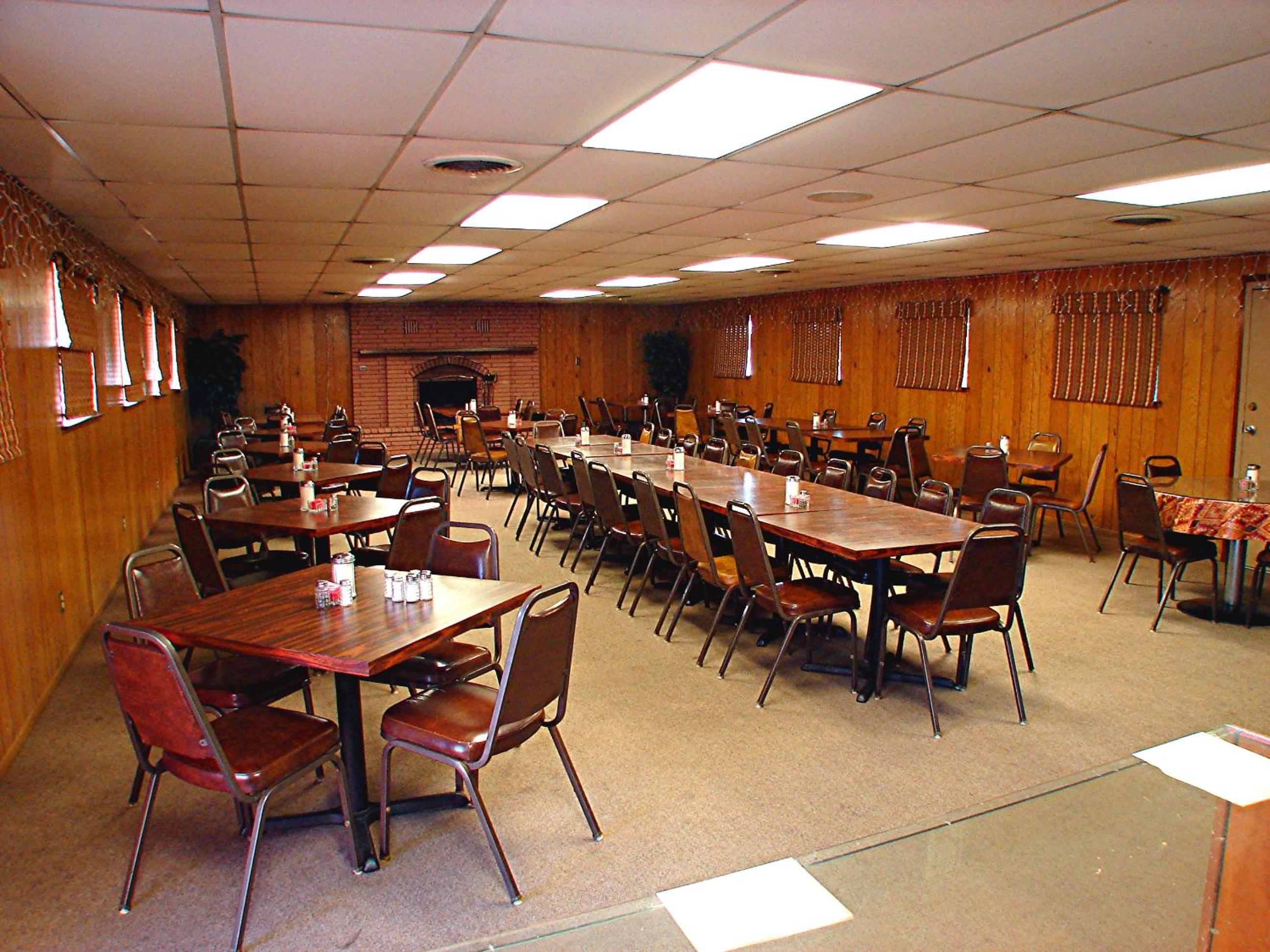Lakeside inn & suites by OYO Mathis I 37
