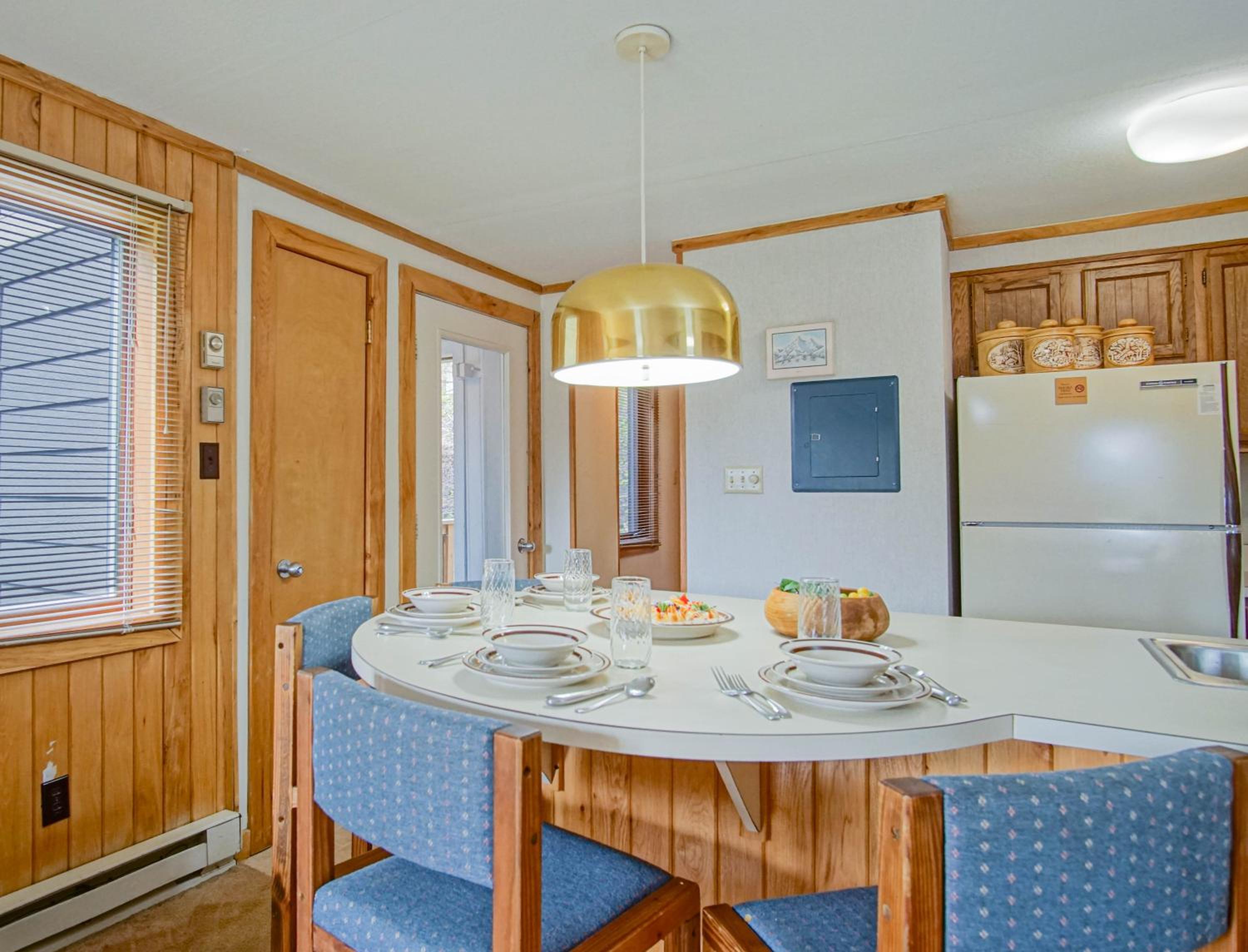1 Br: Powderidge 30:Slope Side, Pet Friendly end unit on Shuttle Route