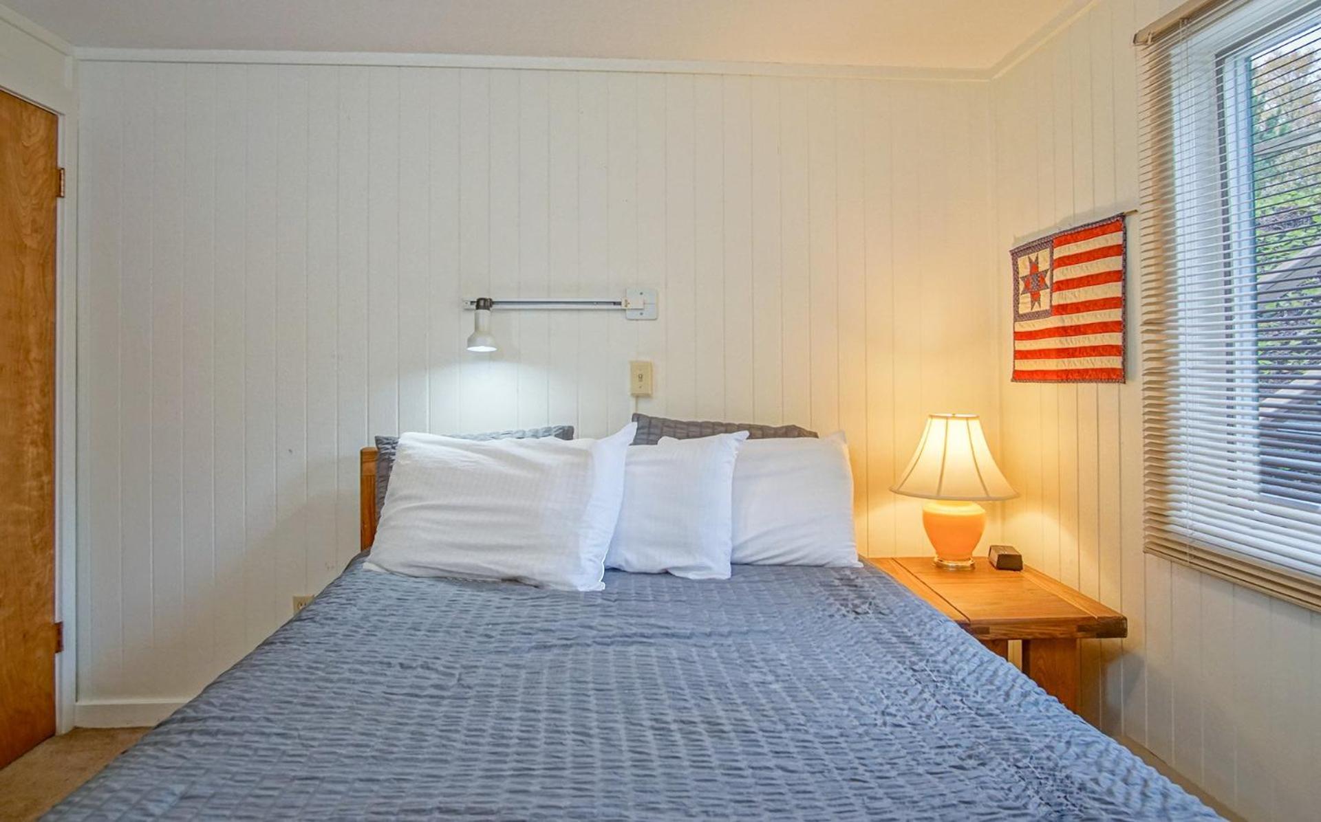 1 Br: Powderidge 30:Slope Side, Pet Friendly end unit on Shuttle Route
