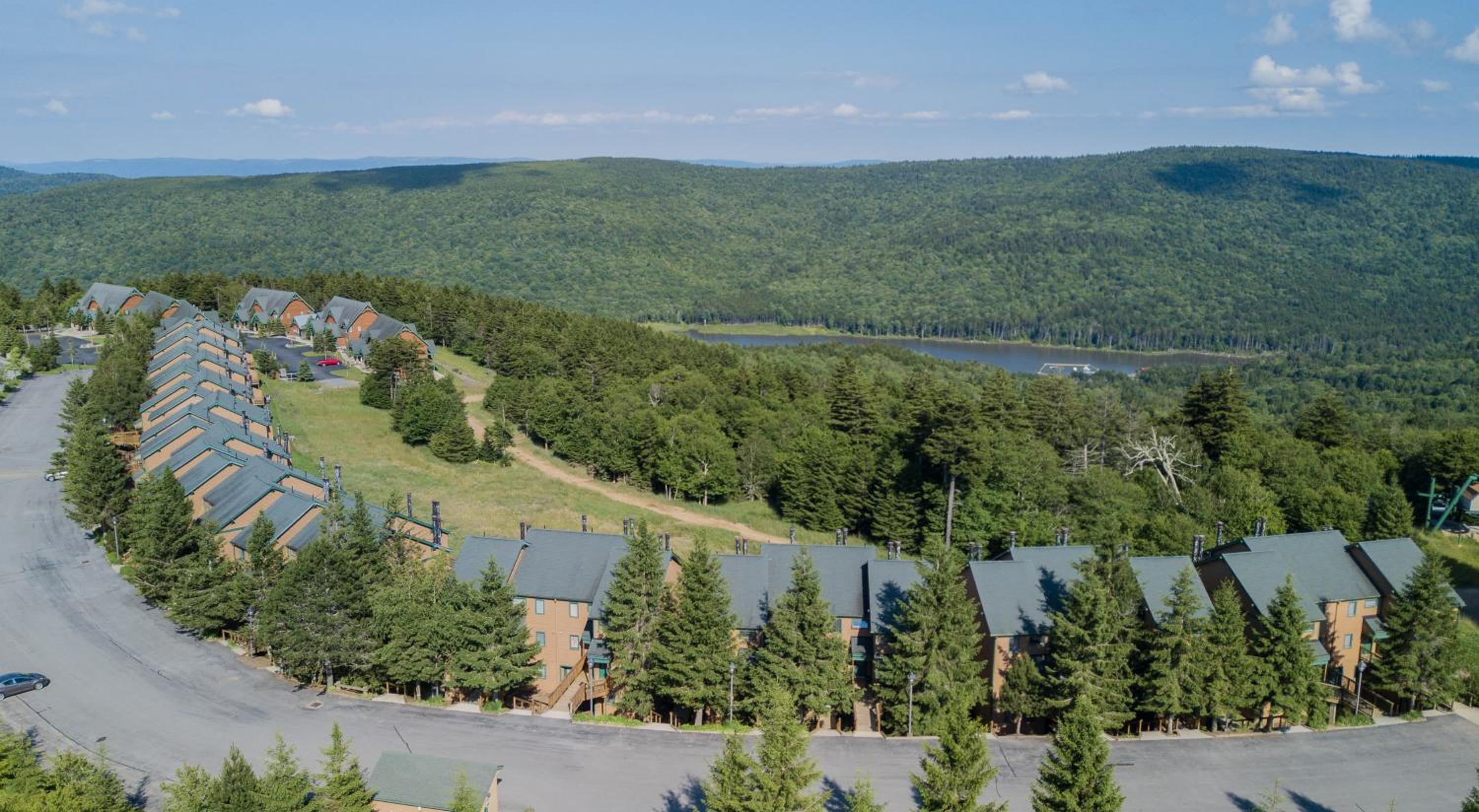 1 Br: Powderidge 30:Slope Side, Pet Friendly end unit on Shuttle Route