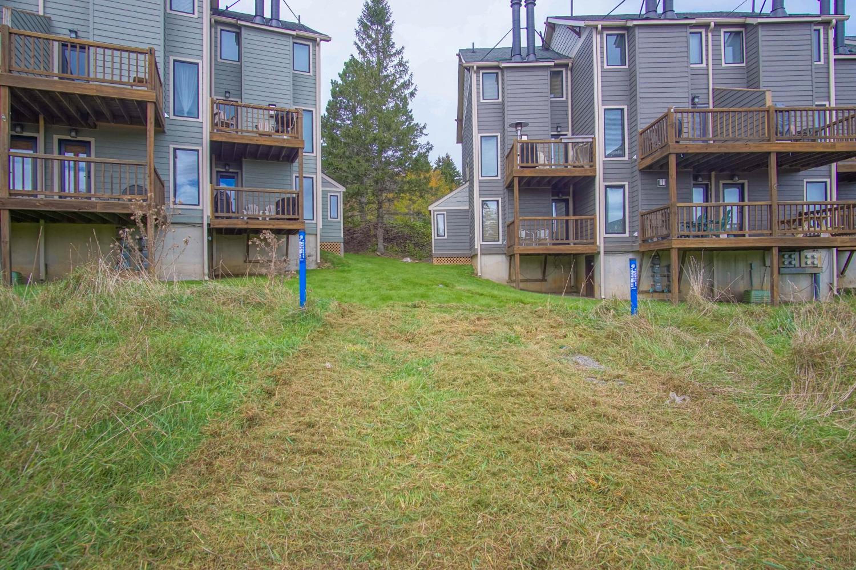 1 Br: Powderidge 30:Slope Side, Pet Friendly end unit on Shuttle Route