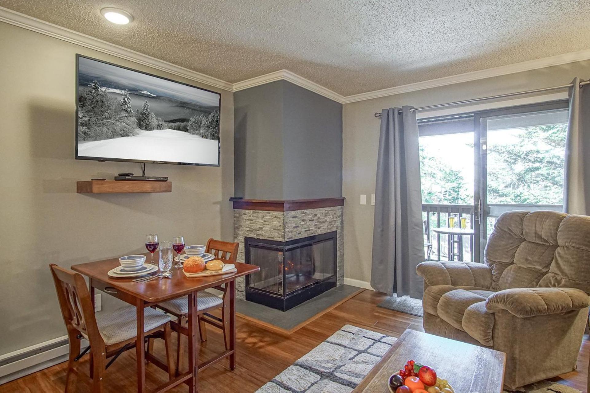 1 Br: Snowcrest 210B: Easy access to Widow Maker Territory