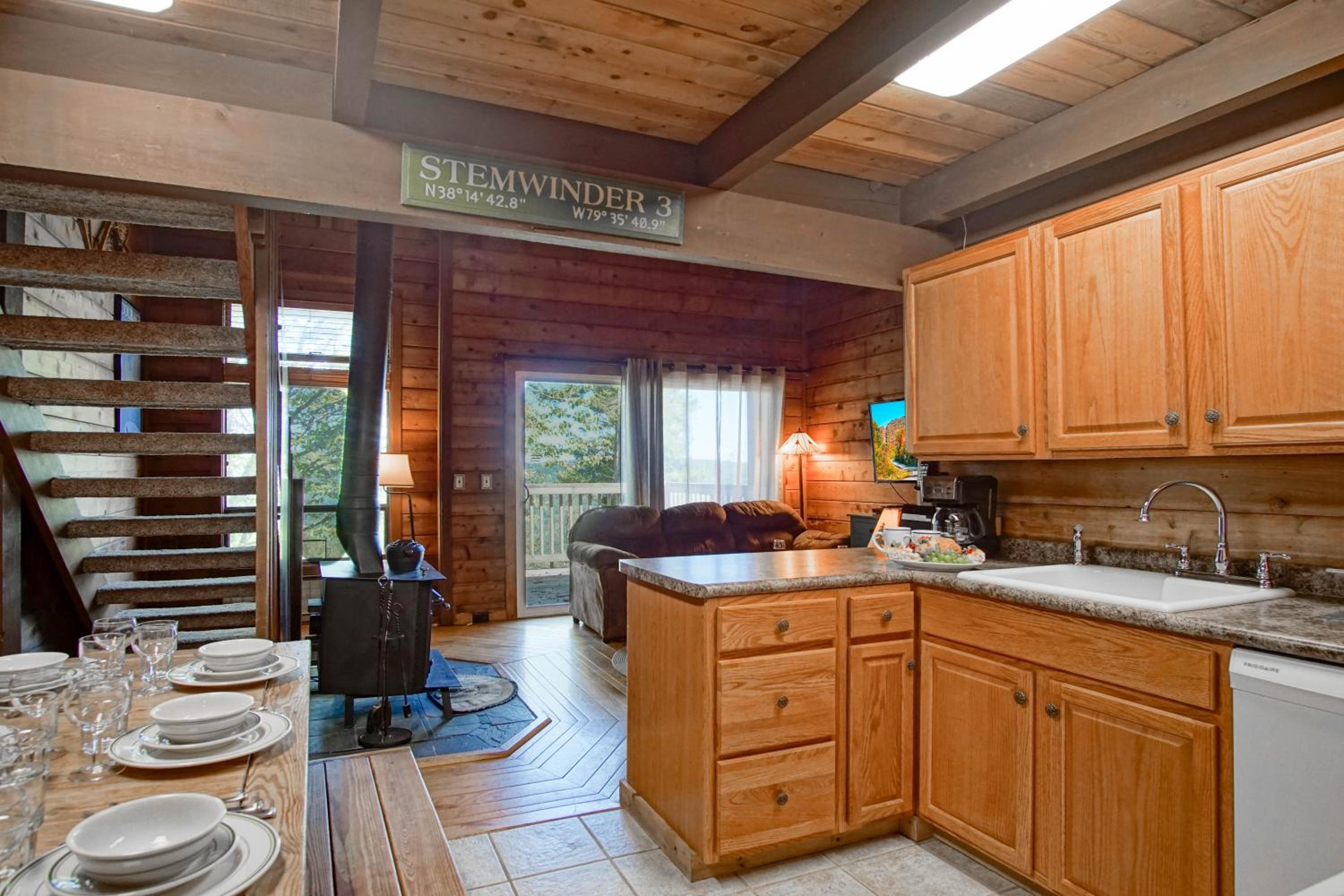Stemwinder #3: 3 Bedrooms Plus Bonus Sleeping Loft 2 Full Baths
