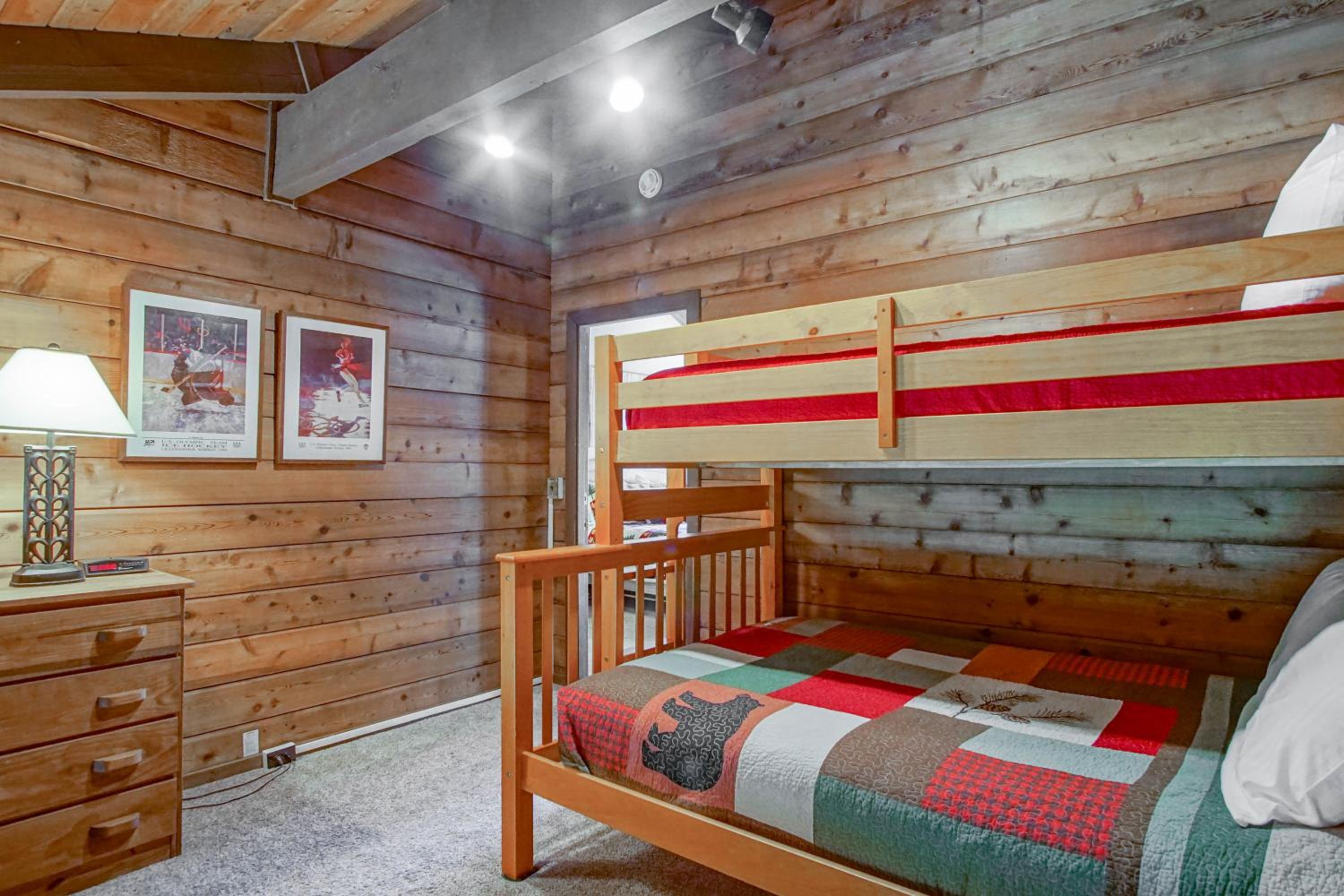 Stemwinder #3: 3 Bedrooms Plus Bonus Sleeping Loft 2 Full Baths