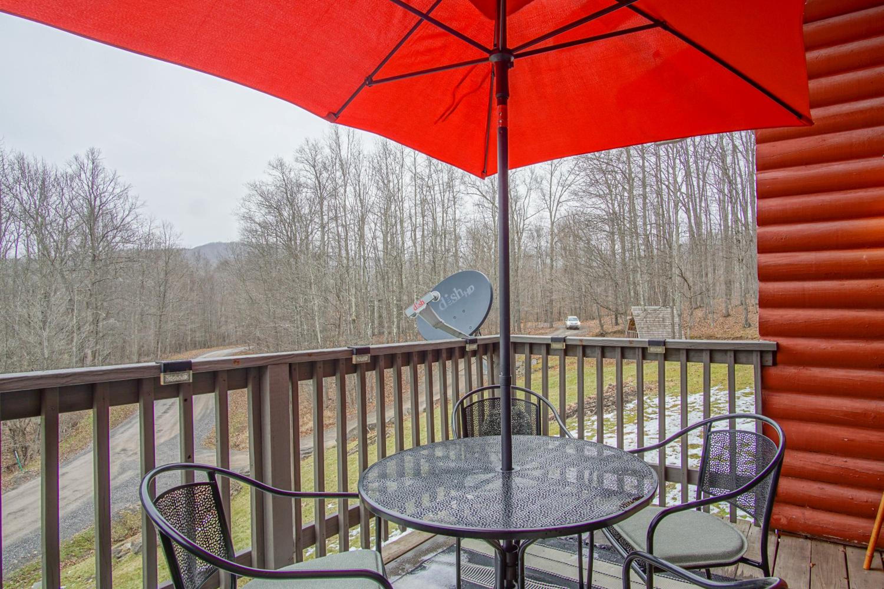 2 Br Plus Loft: Hawthorne Valley 4