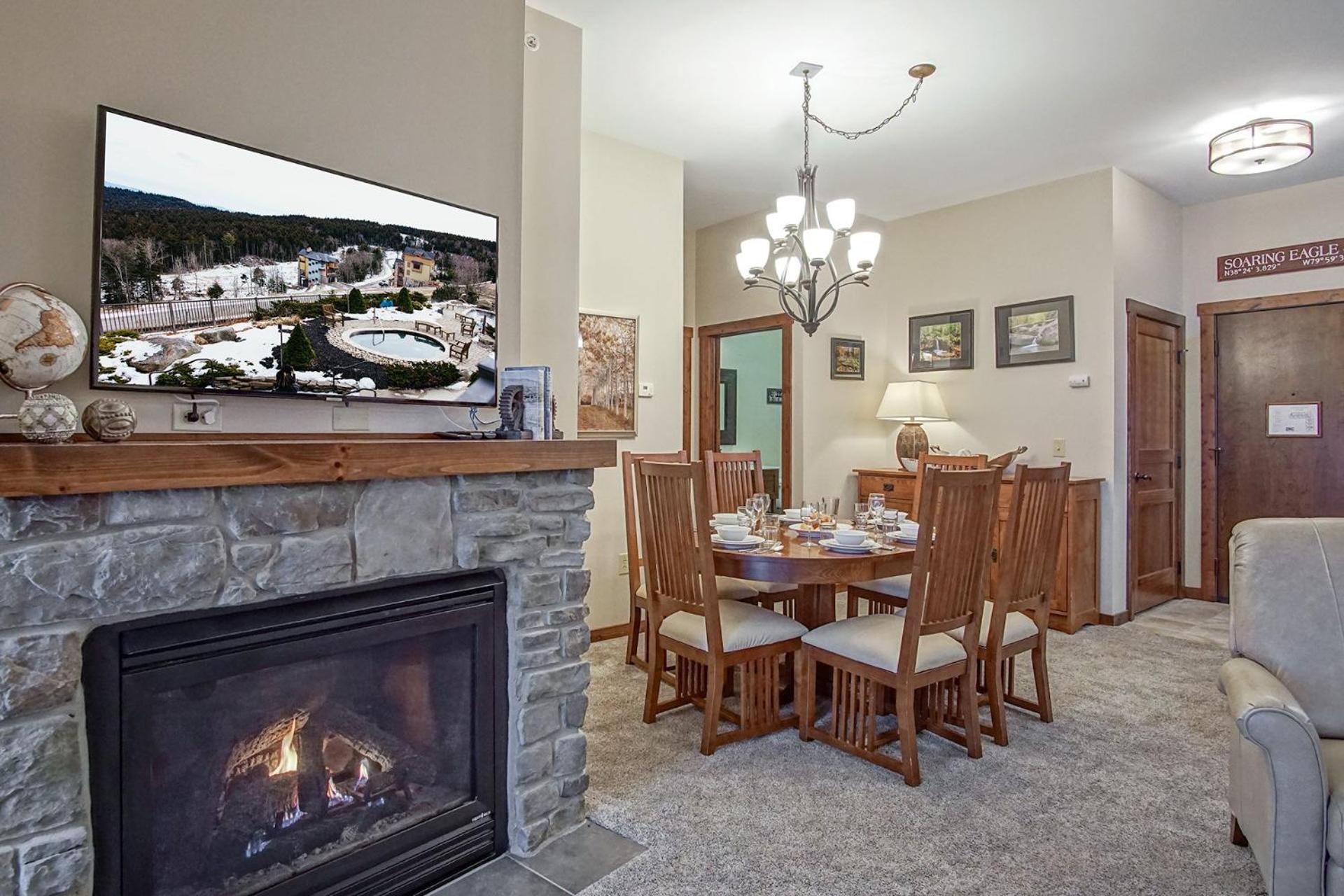 Soaring Eagle #402: 2 Bedrooms, 2 Full Baths: Slope Side, Hot Tubs Underground Parking