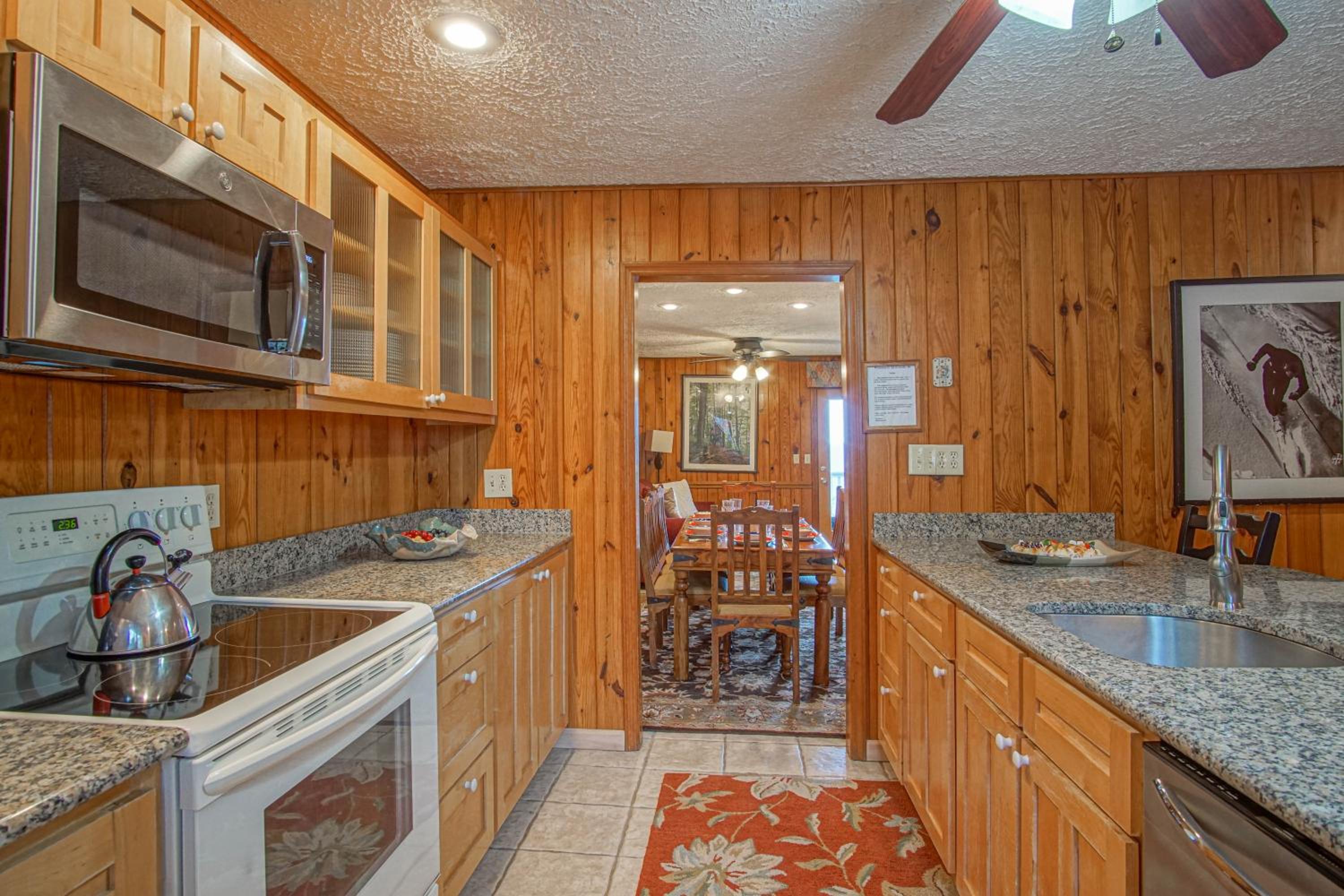 Stemwinder 6A, 3 Bedrooms Plus Bonus Sleeping Alcove, 2 1/2 Baths