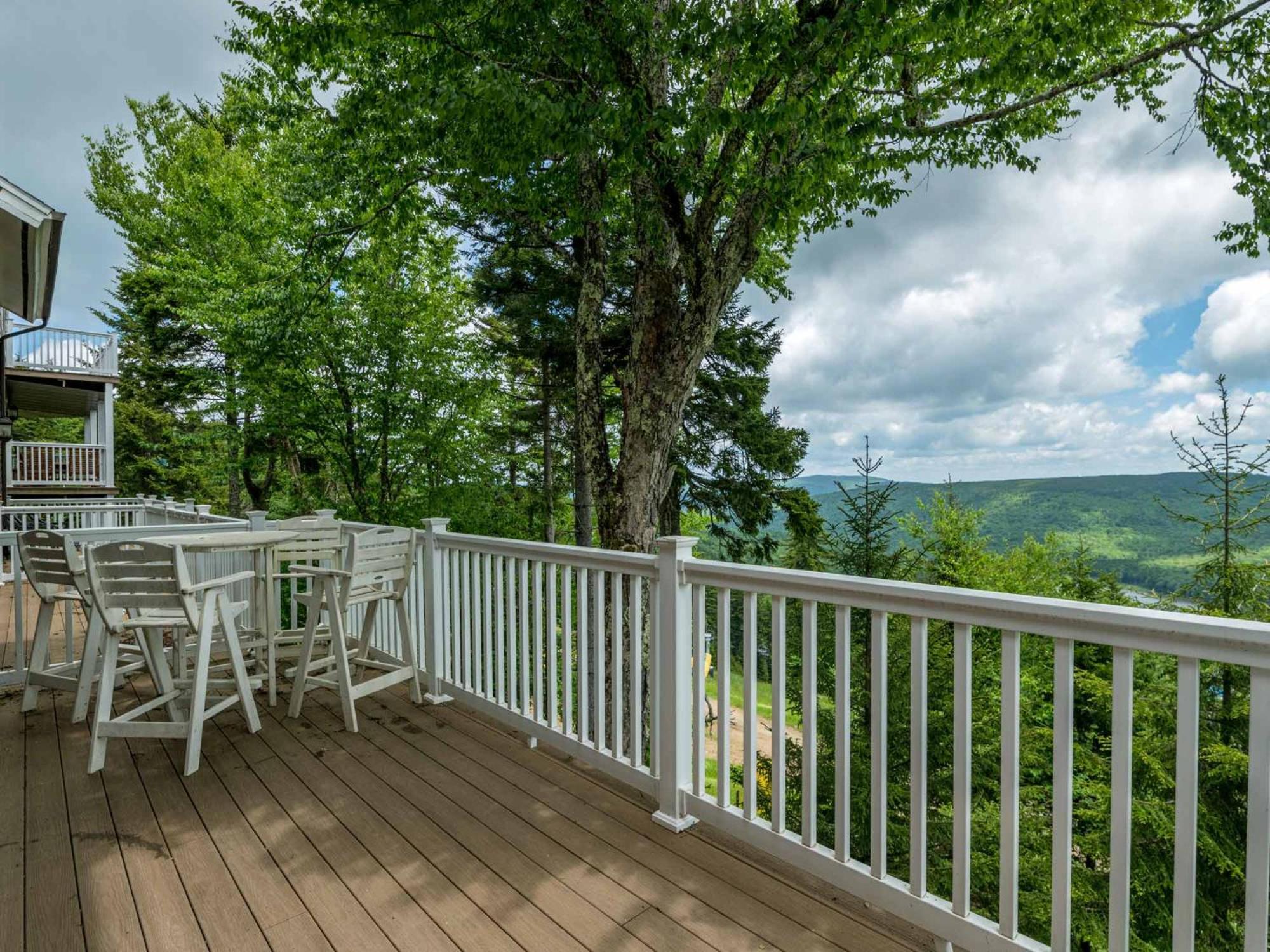Stemwinder 6A, 3 Bedrooms Plus Bonus Sleeping Alcove, 2 1/2 Baths