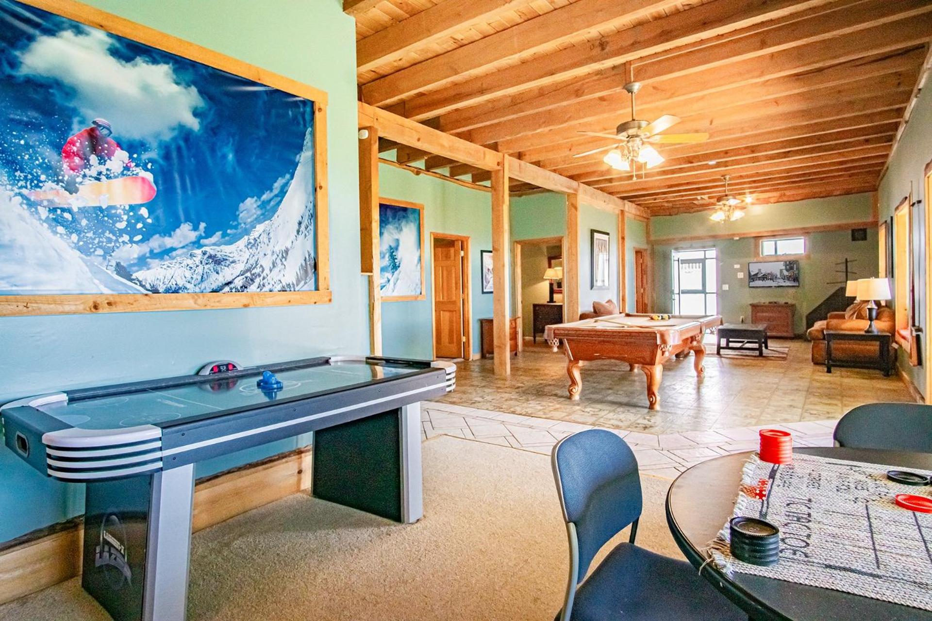 Autumn Escape | Indoor Plunge Pool + 22 Guests