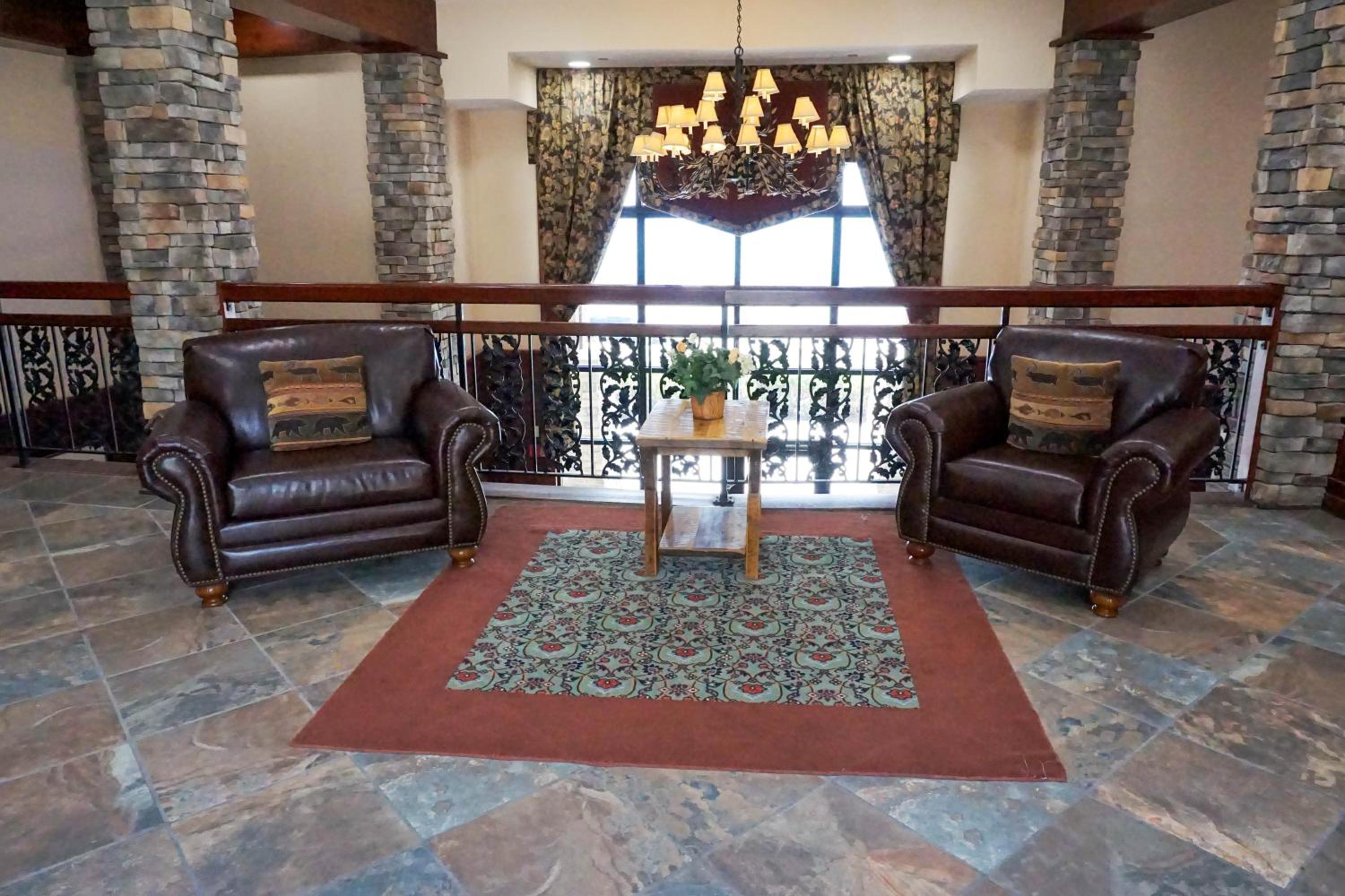 Rimfire 151- 152 Unique 2 Br Condo