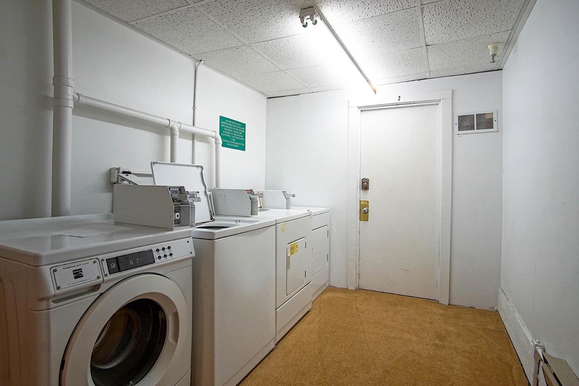 2 Br: SnowCrest 214A 2 Bedroom: Indoor Hot Tubs Game Room Easy Slope Access