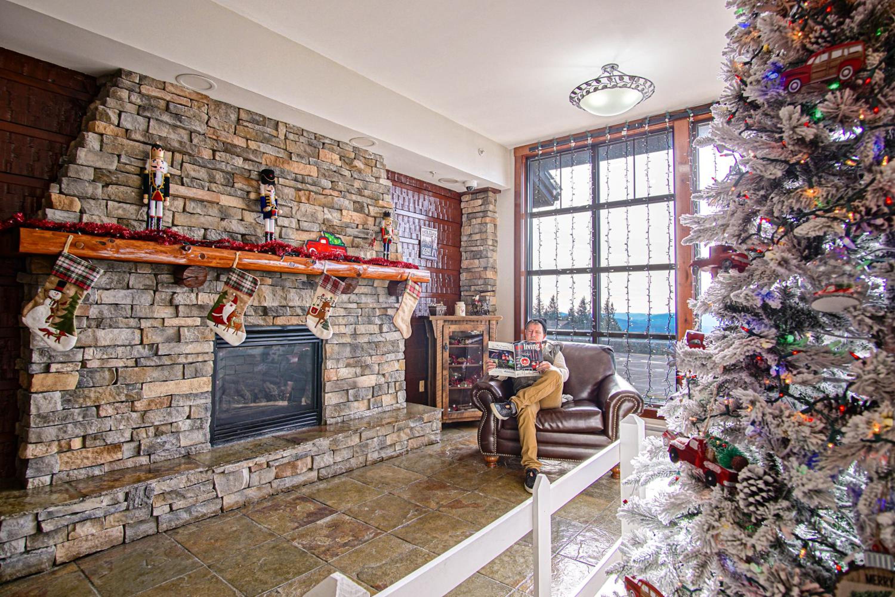 Rimfire 151- 152 Unique 2 Br Condo