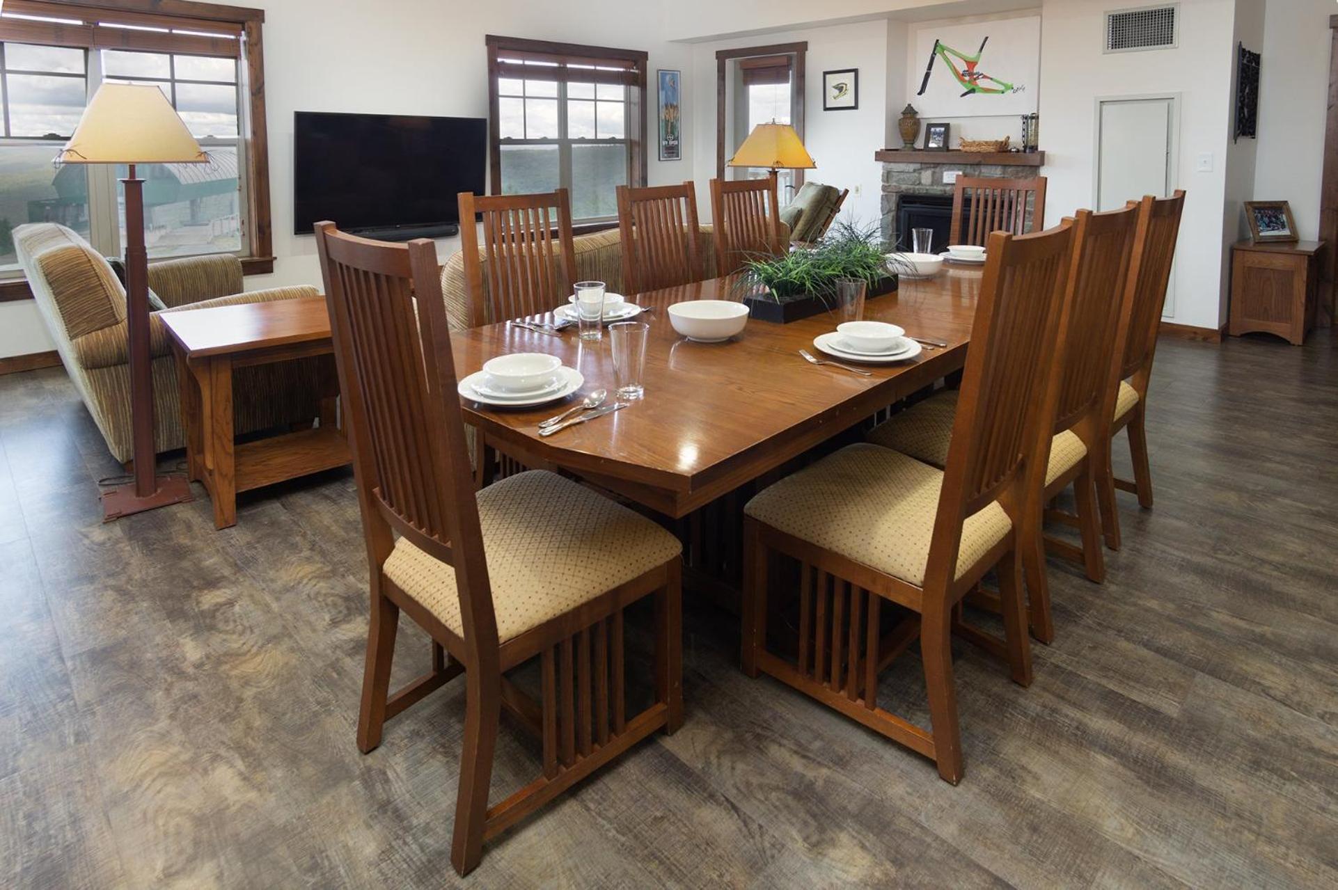 Soaring Eagle #201: 3 Bedrooms, 2 Full Baths: Slope Side